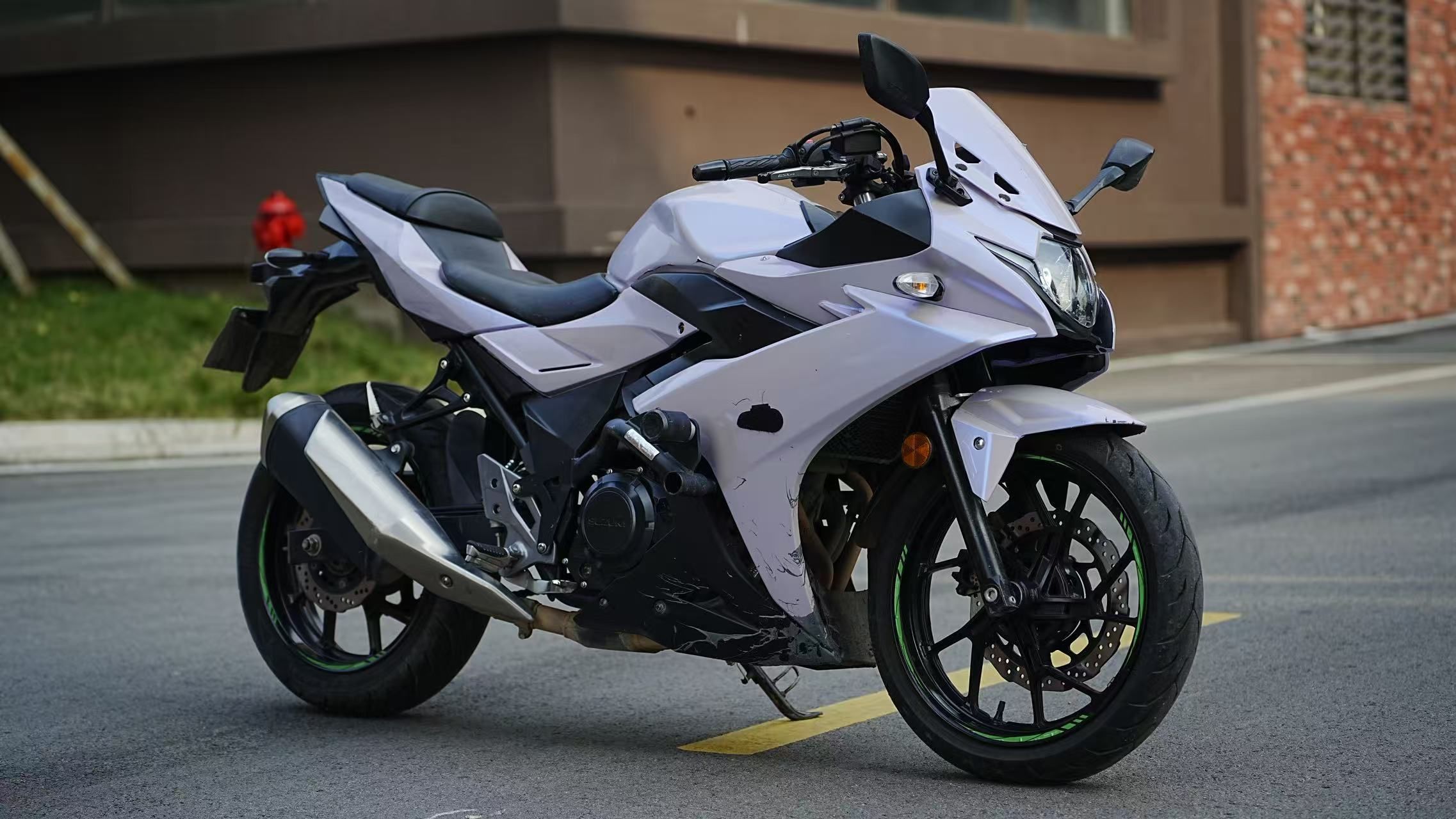 豪爵铃木 GSX250R