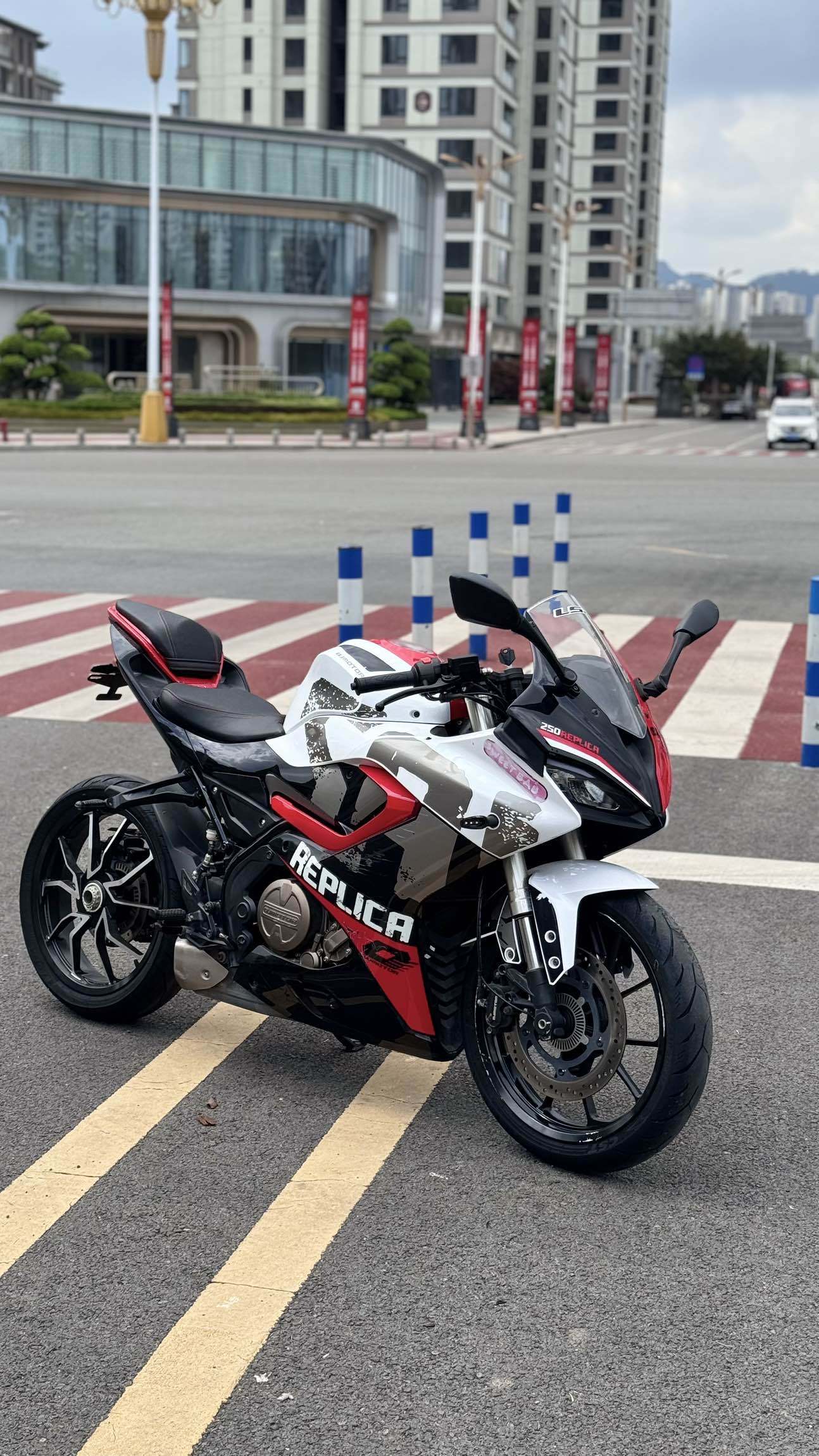 QJMOTOR 赛250