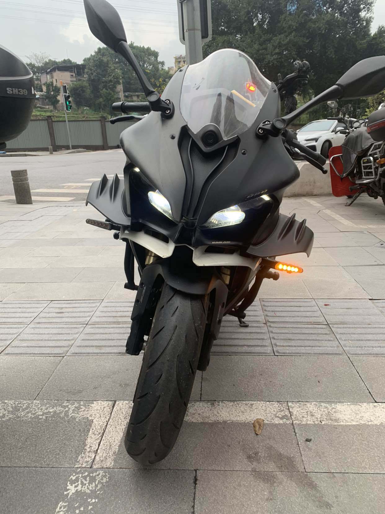QJMOTOR 赛800