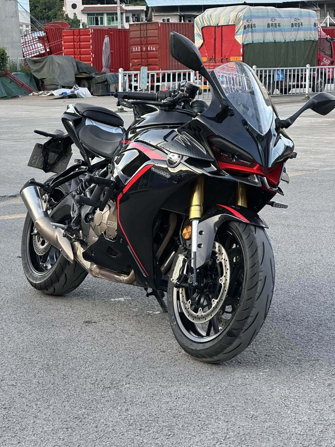 QJMOTOR 赛600
