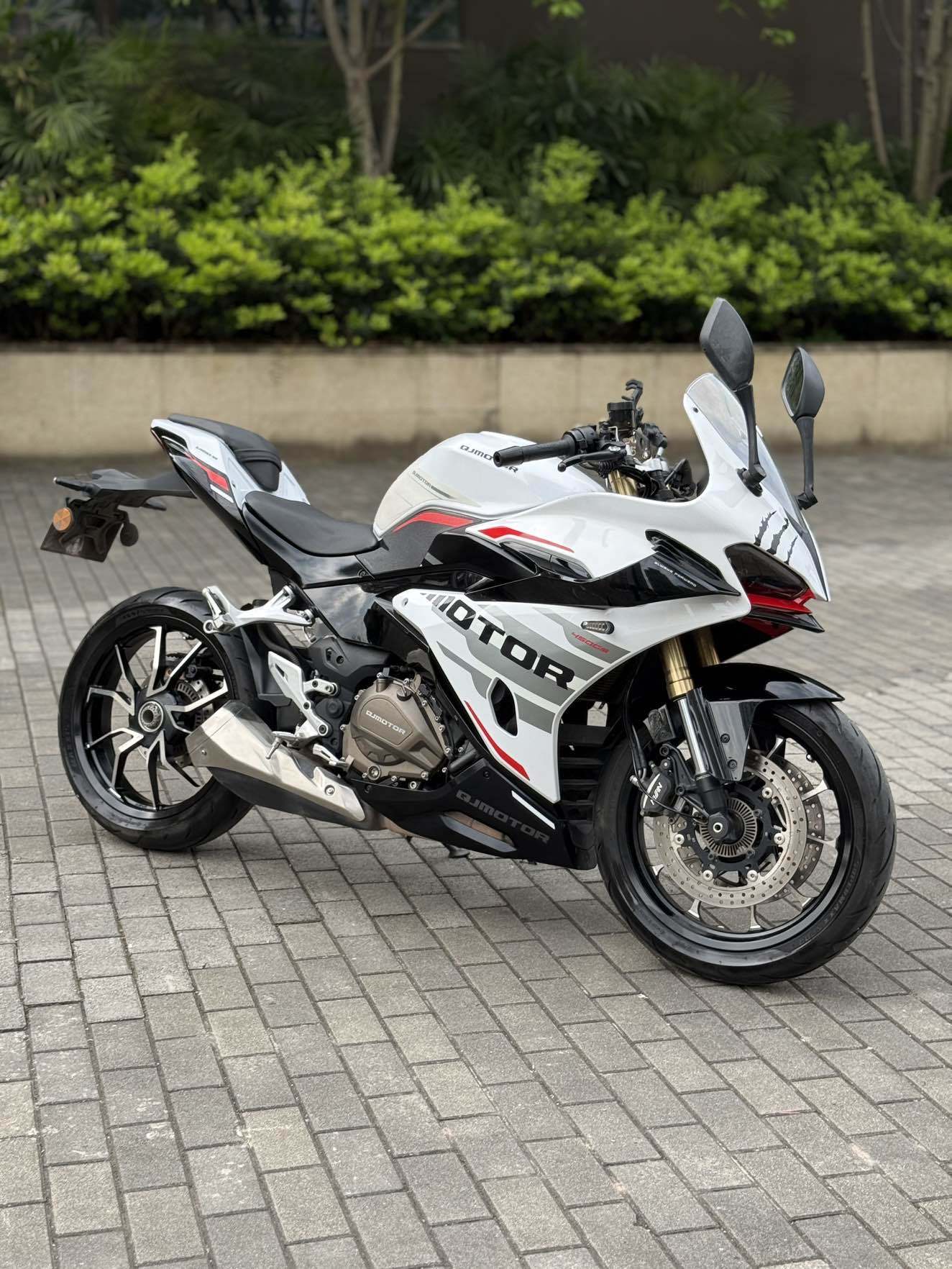 QJMOTOR 赛450