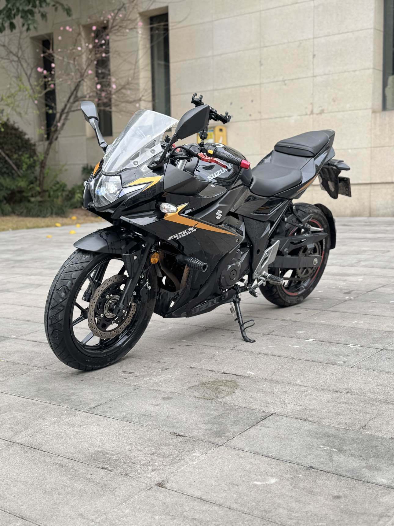豪爵铃木 GSX250R