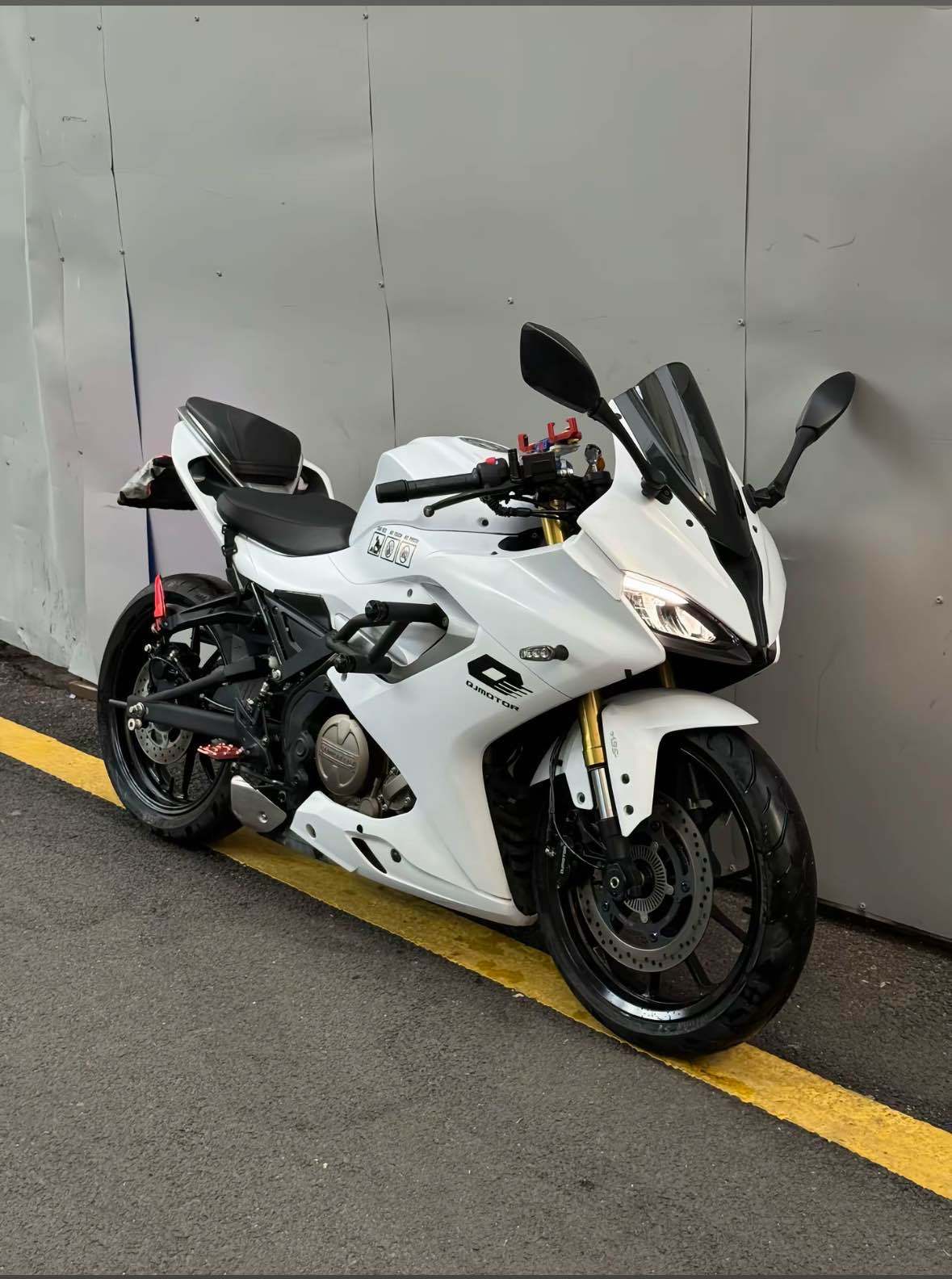 QJMOTOR 赛250