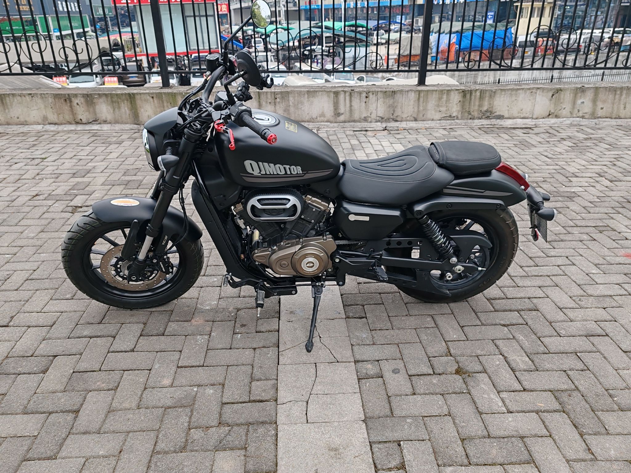 QJMOTOR 闪250