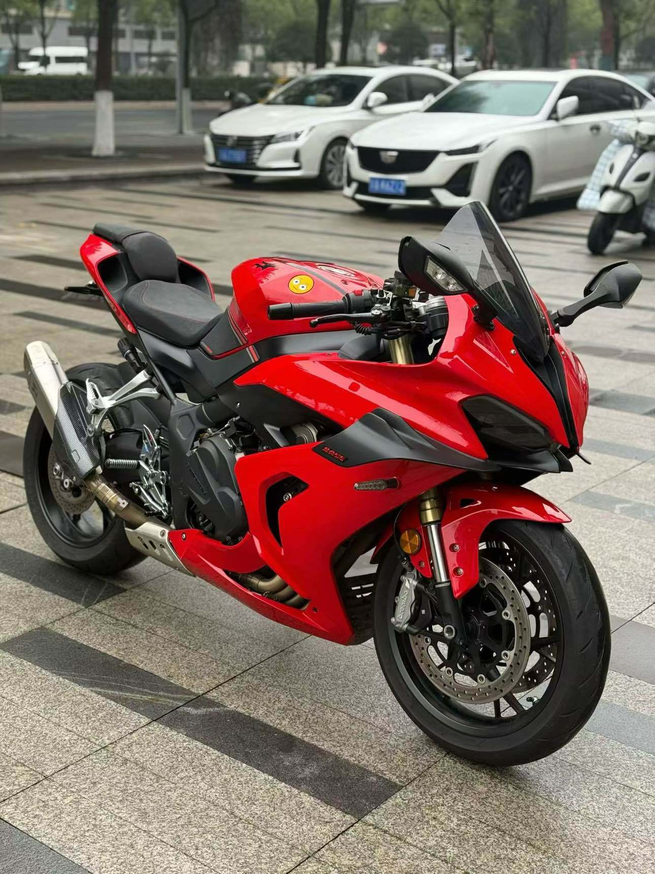 QJMOTOR 赛800