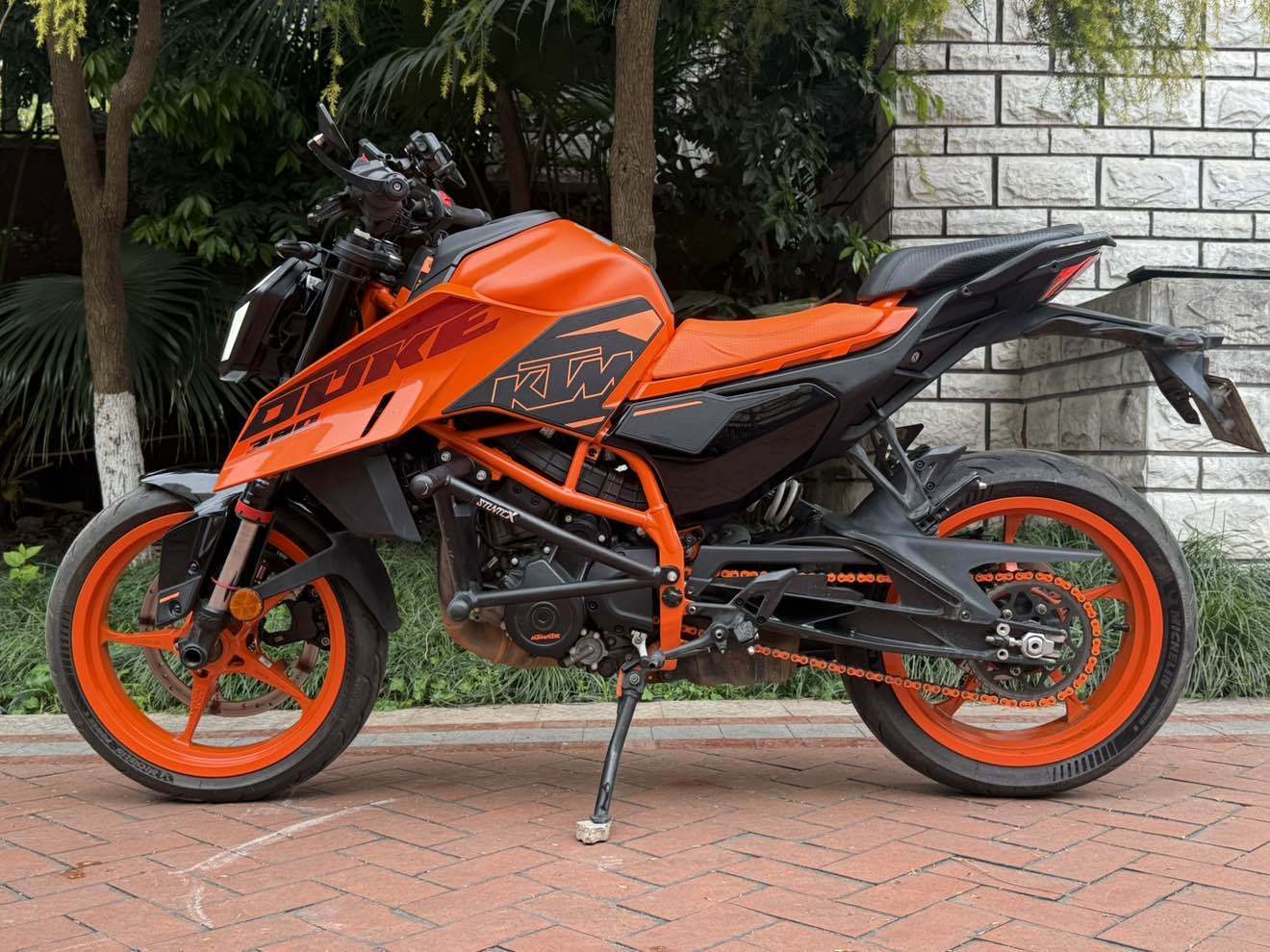 KTMR2R 390 Duke