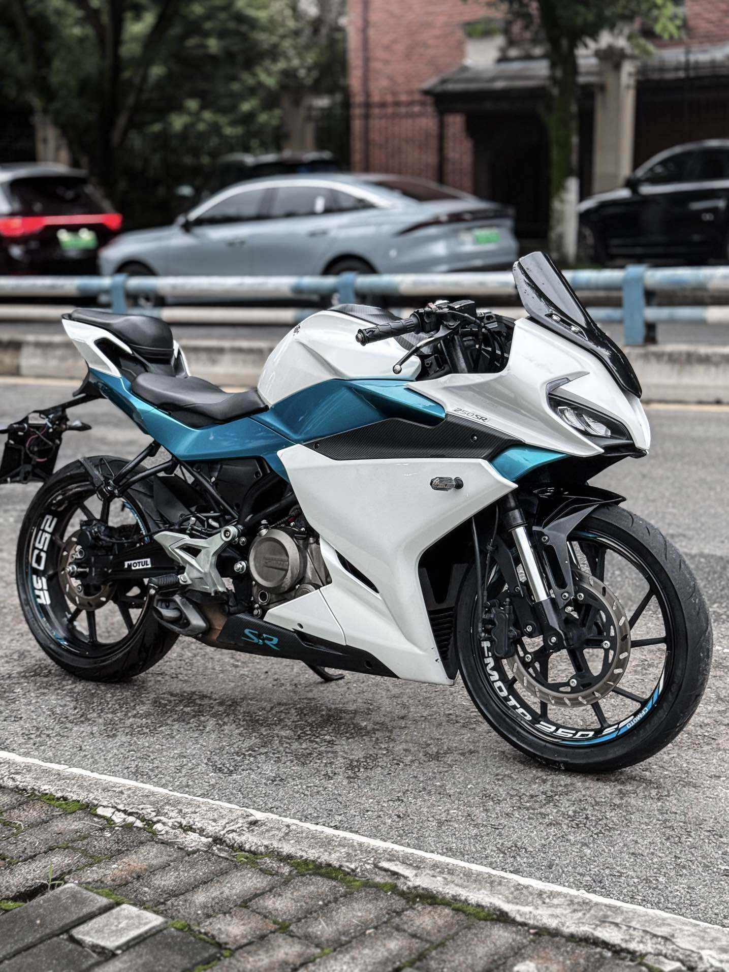 春风 250SR