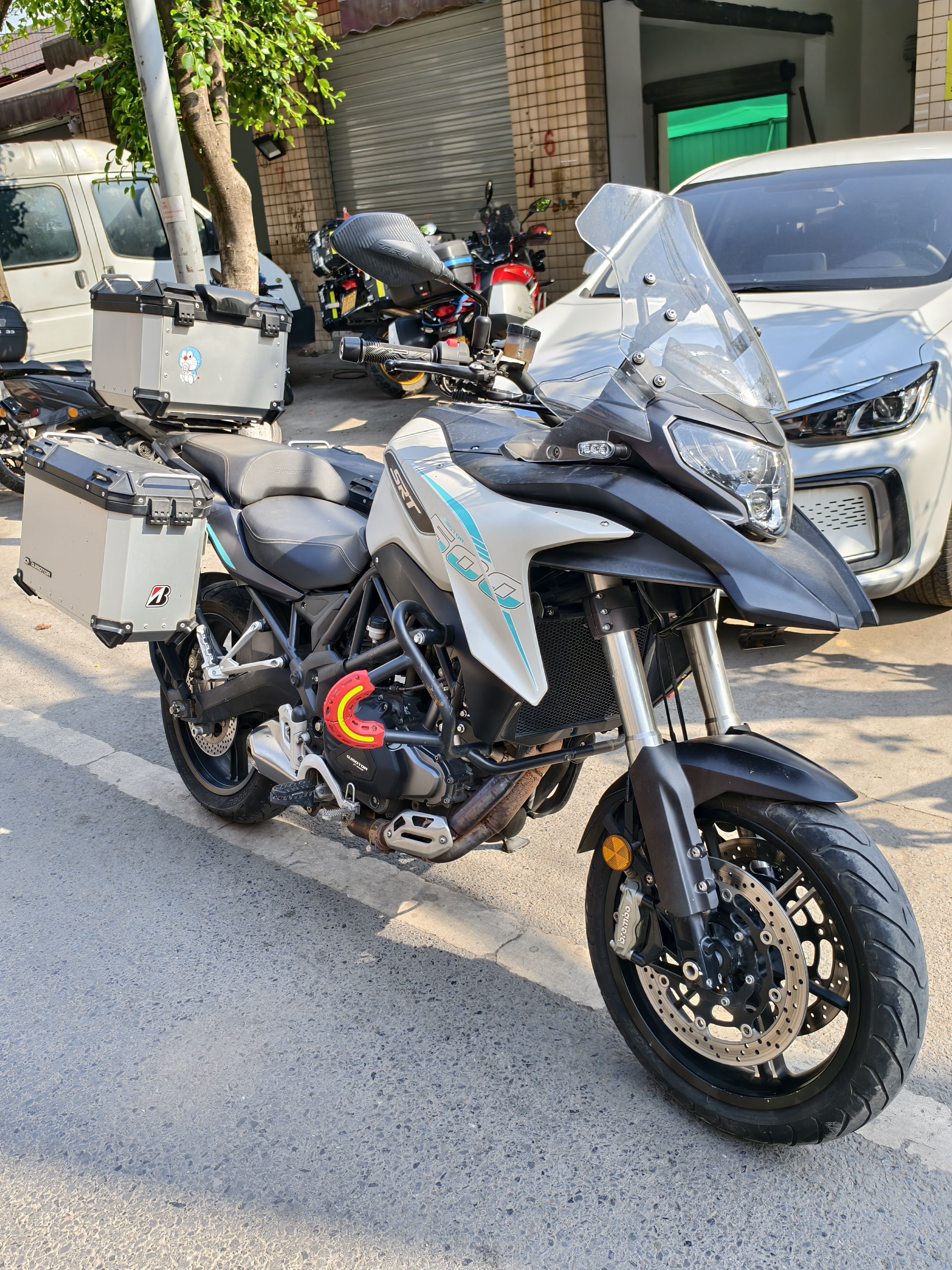 QJMOTOR 骁500
