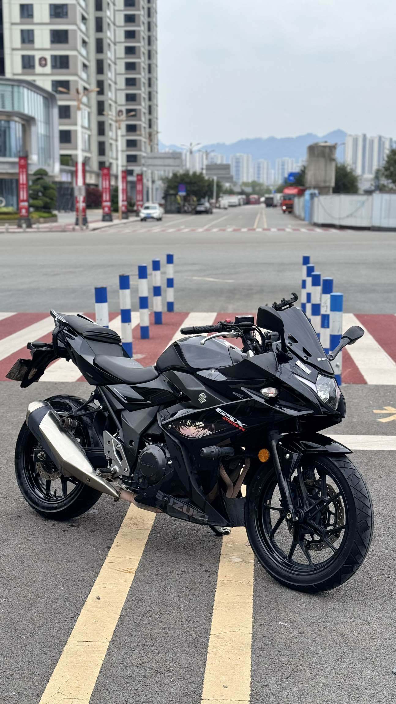 豪爵铃木 GSX250R