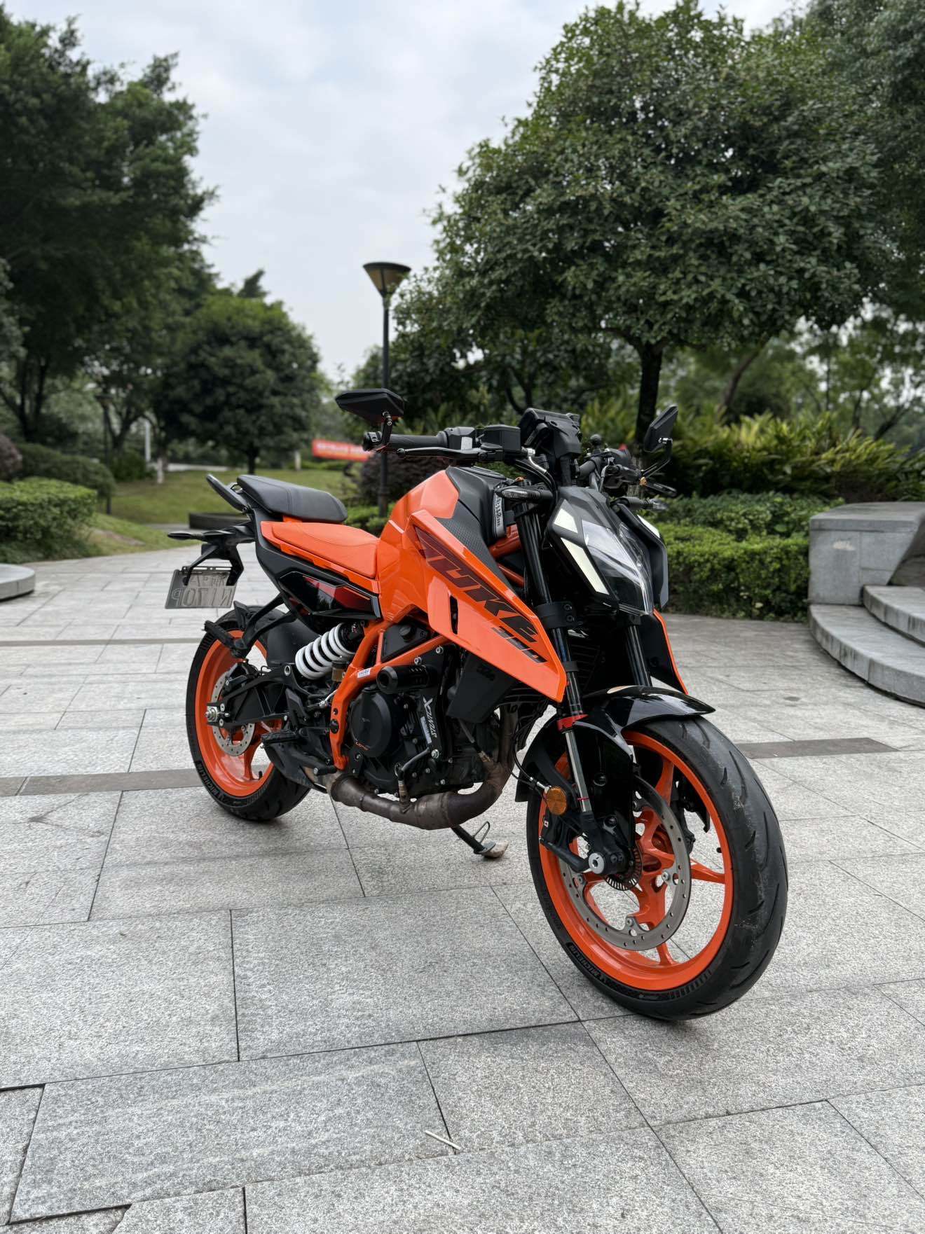 KTMR2R 390 Duke