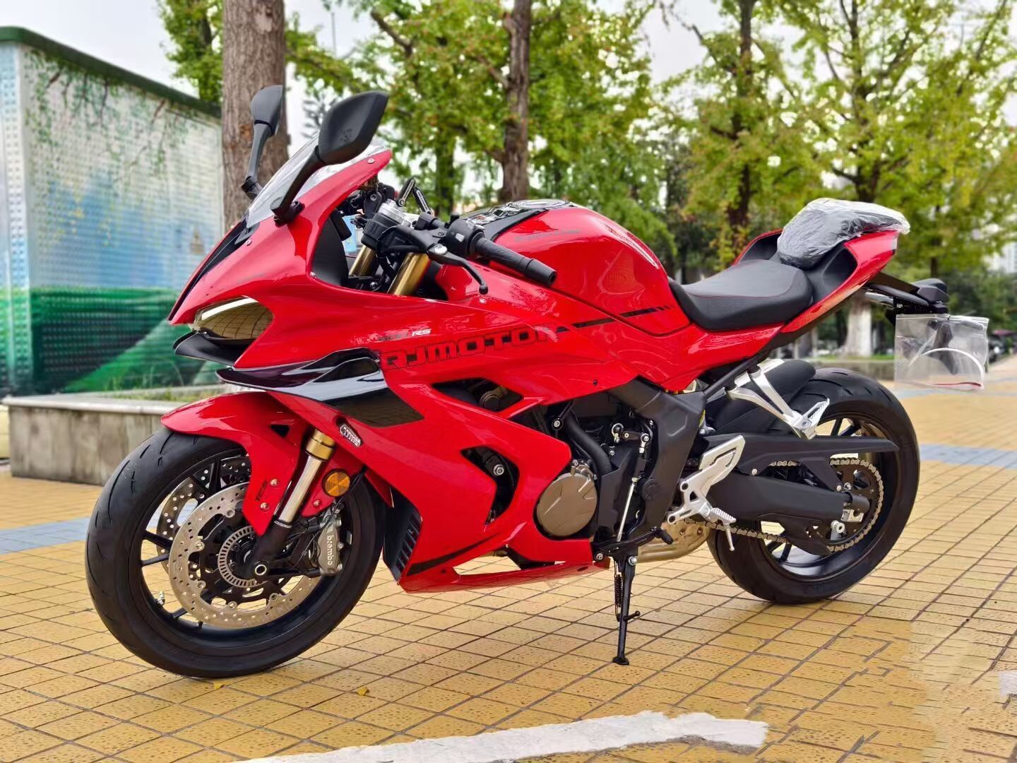 QJMOTOR 赛600