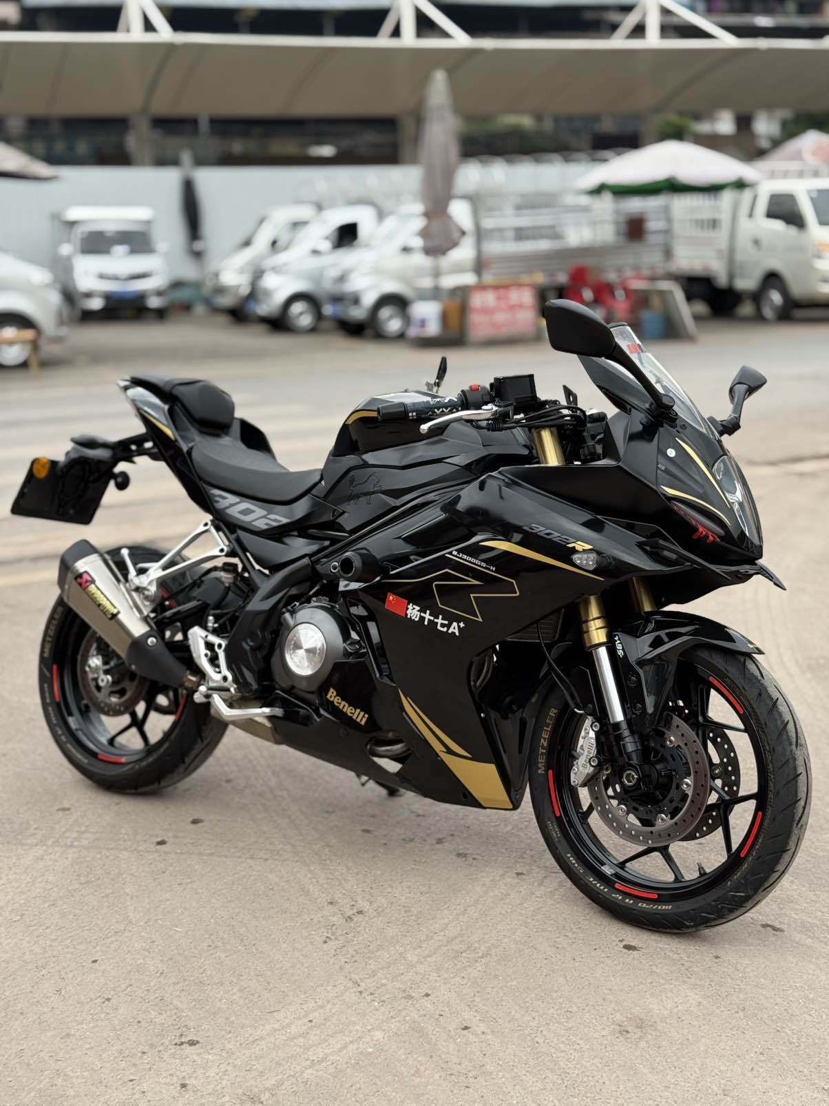 贝纳利 龙卷风 Tornado 302R