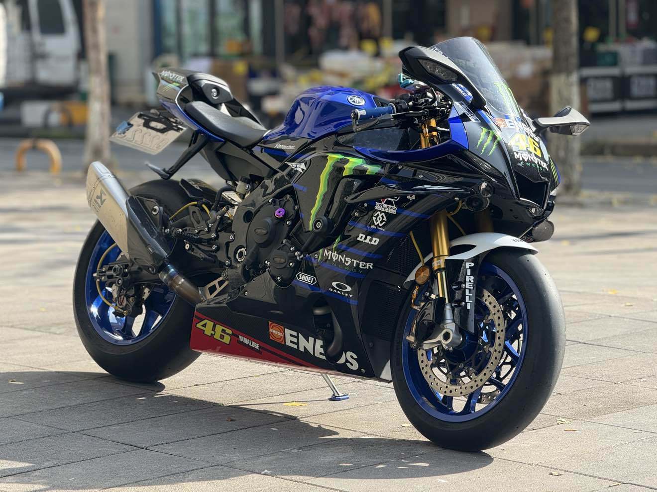 雅马哈 YZF-R1