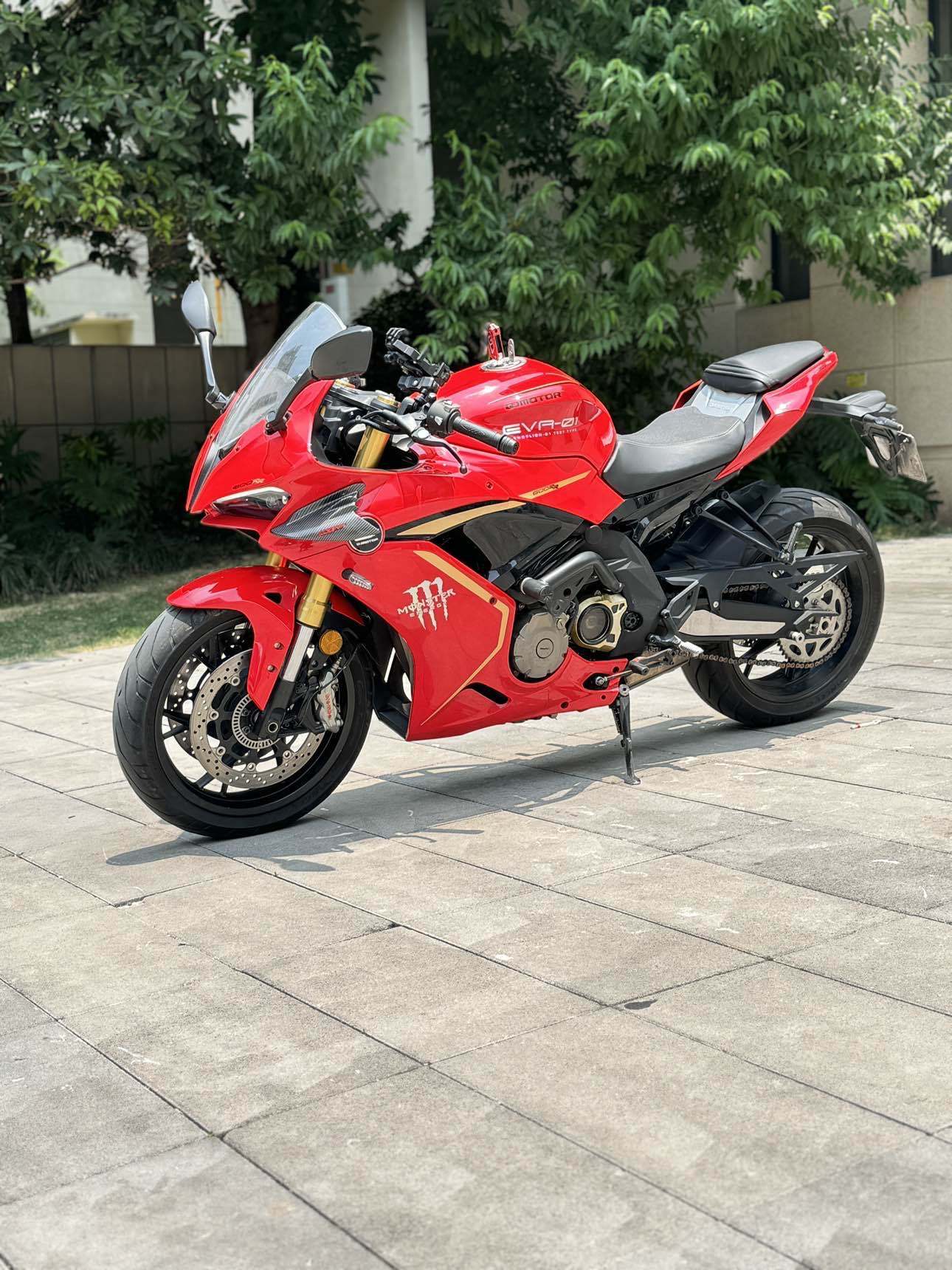 QJMOTOR 赛600