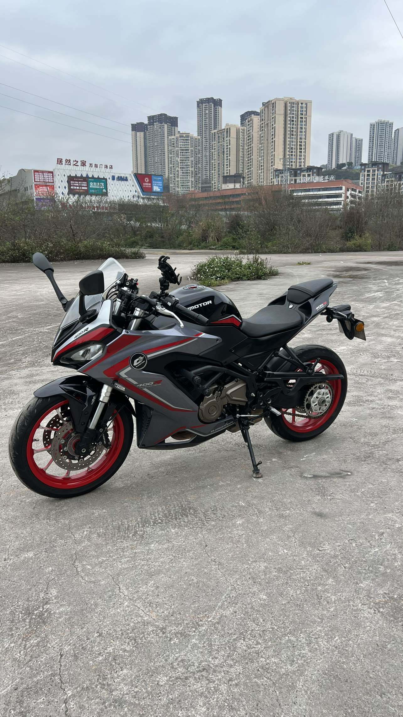 QJMOTOR 赛400