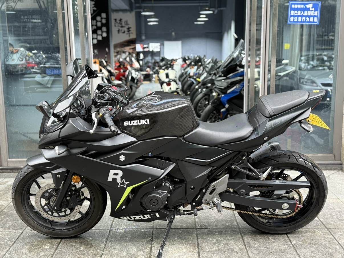 豪爵铃木 GSX250R