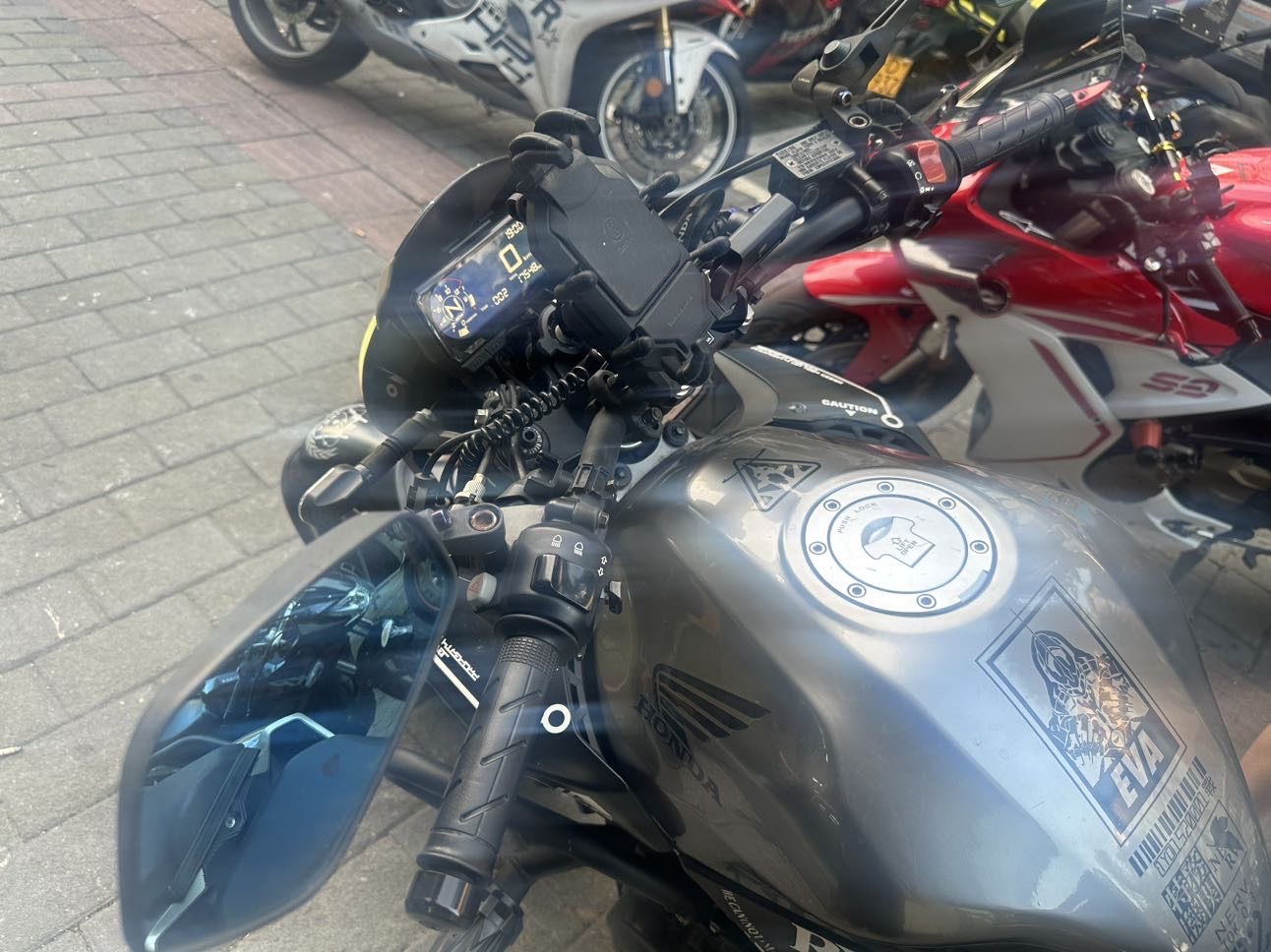 本田WING CB400F