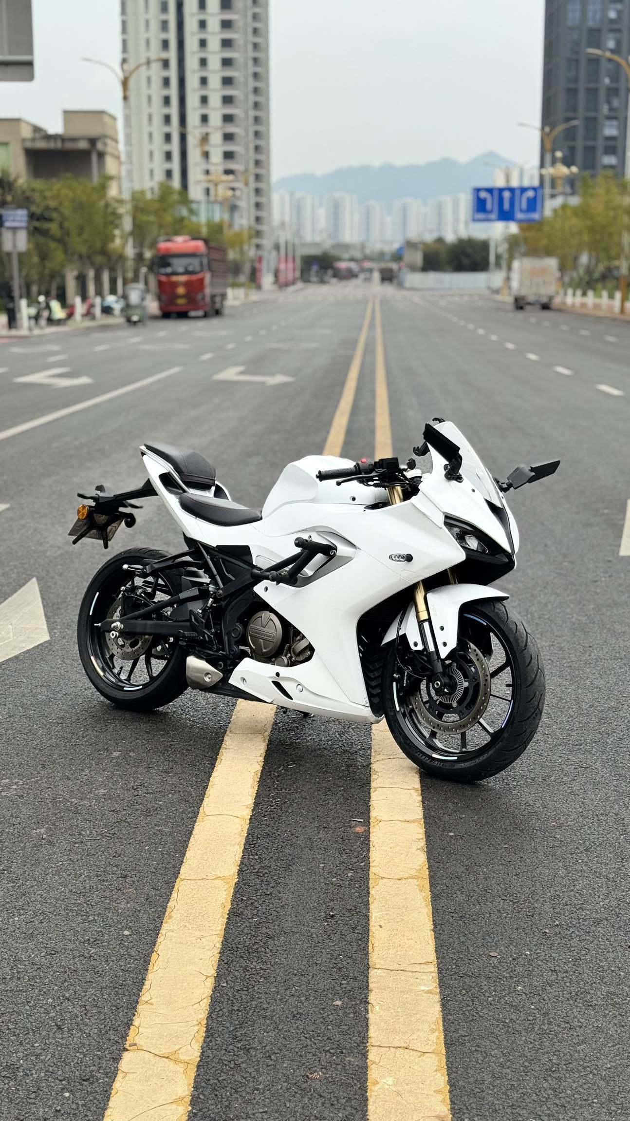 QJMOTOR 赛250