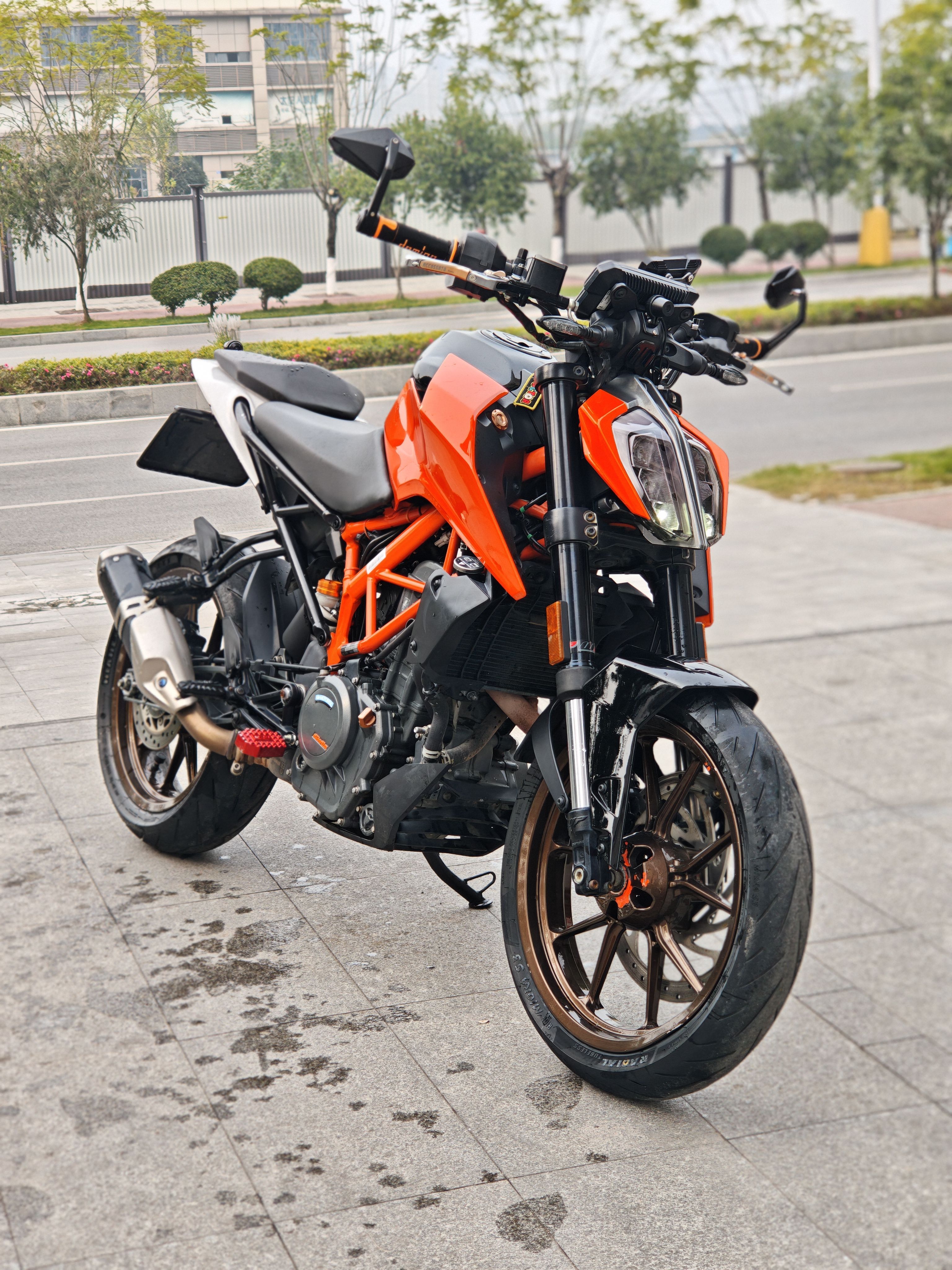 KTMR2R 390 Duke