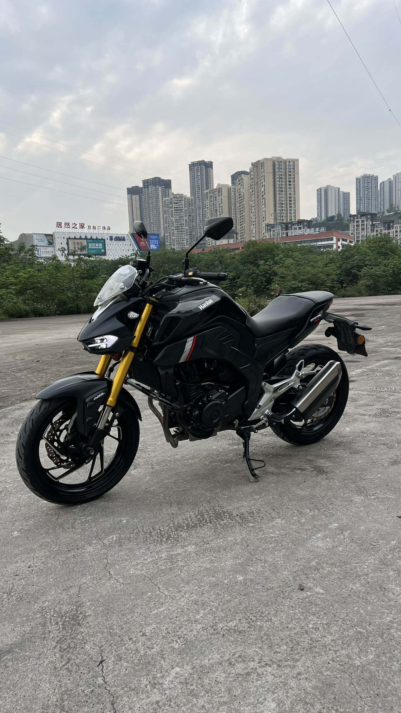 豪爵 XCR300