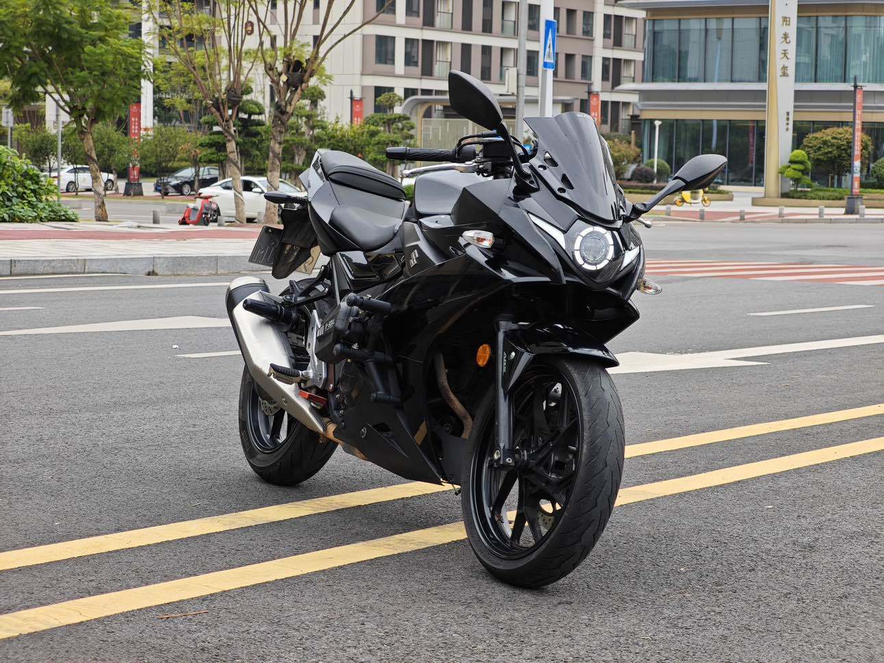 豪爵铃木 GSX250R
