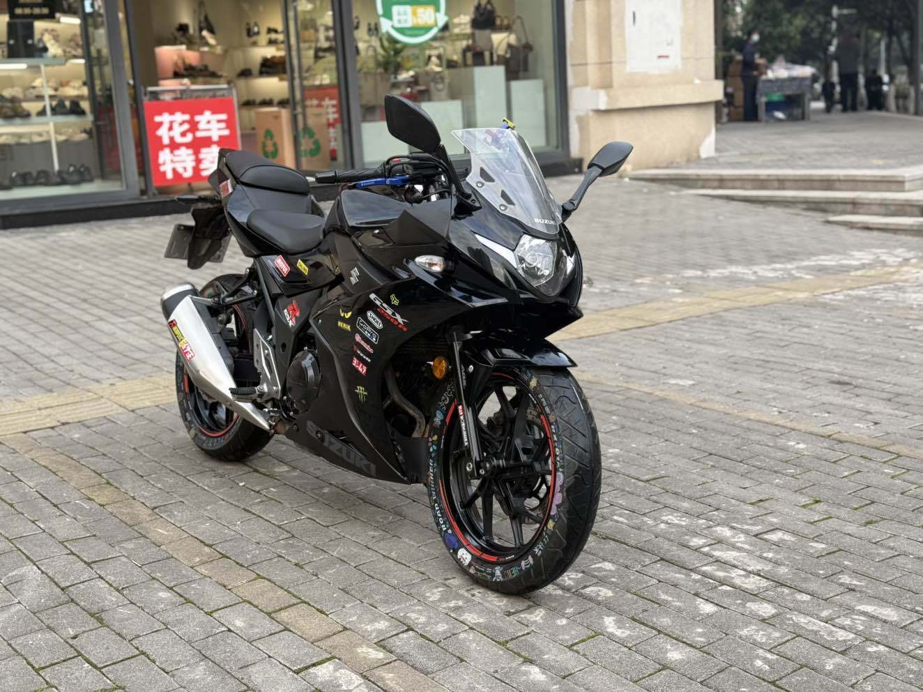 豪爵铃木 GSX250R
