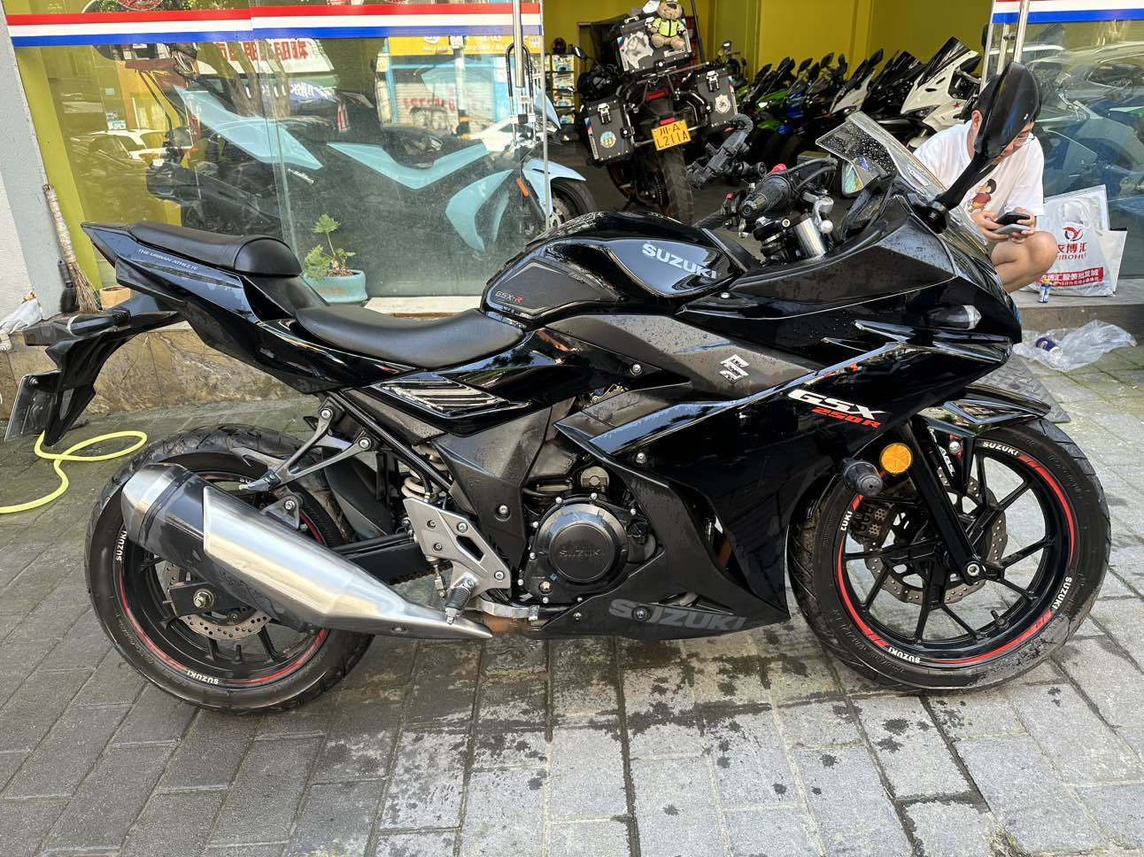 豪爵铃木 GSX250R