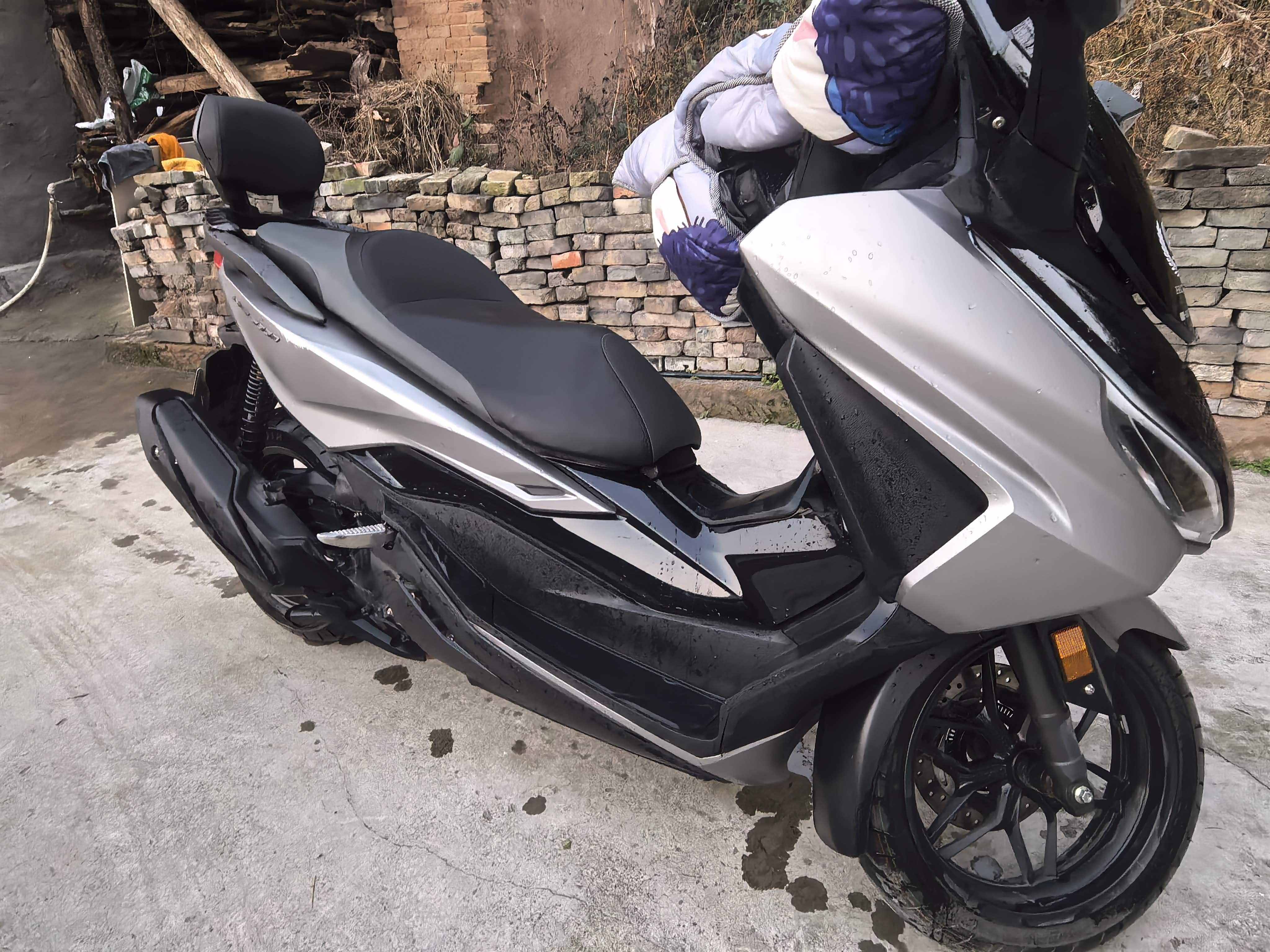 本田WING NSS350