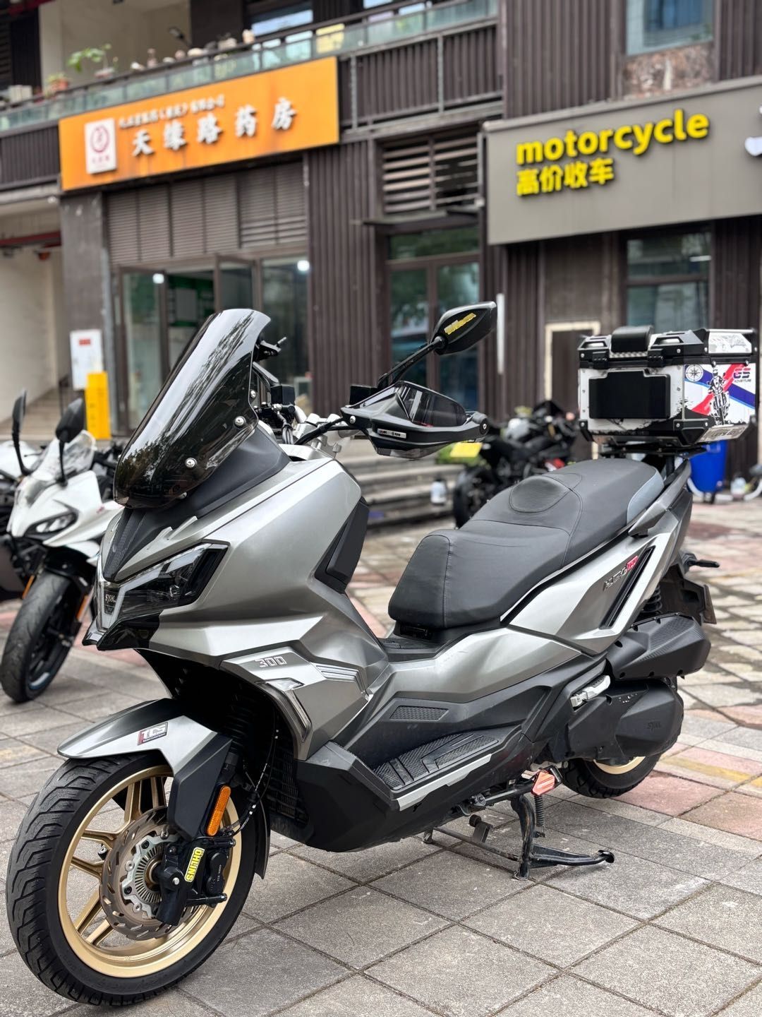 SYM三阳 Husky ADV 300