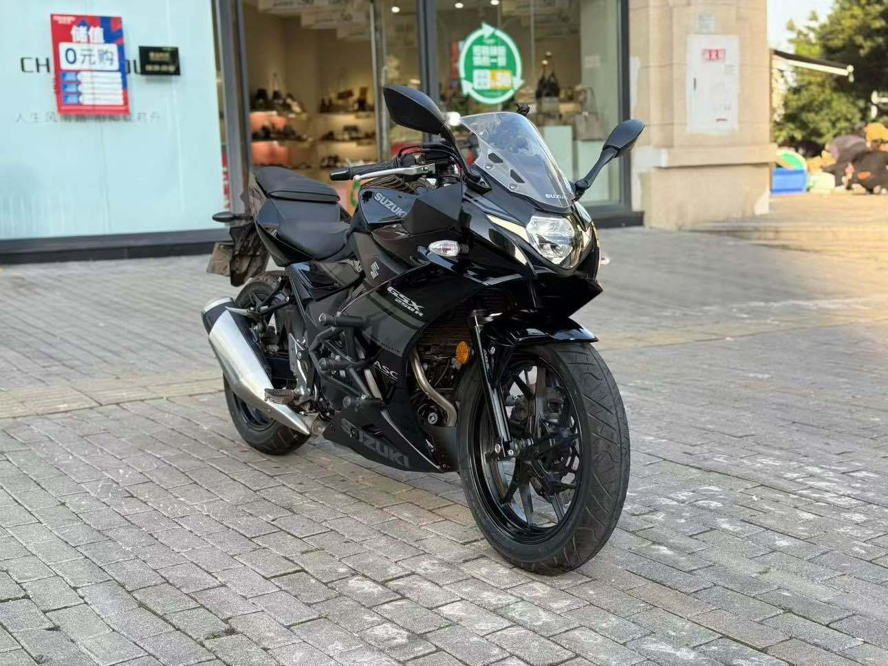 豪爵铃木 GSX250R