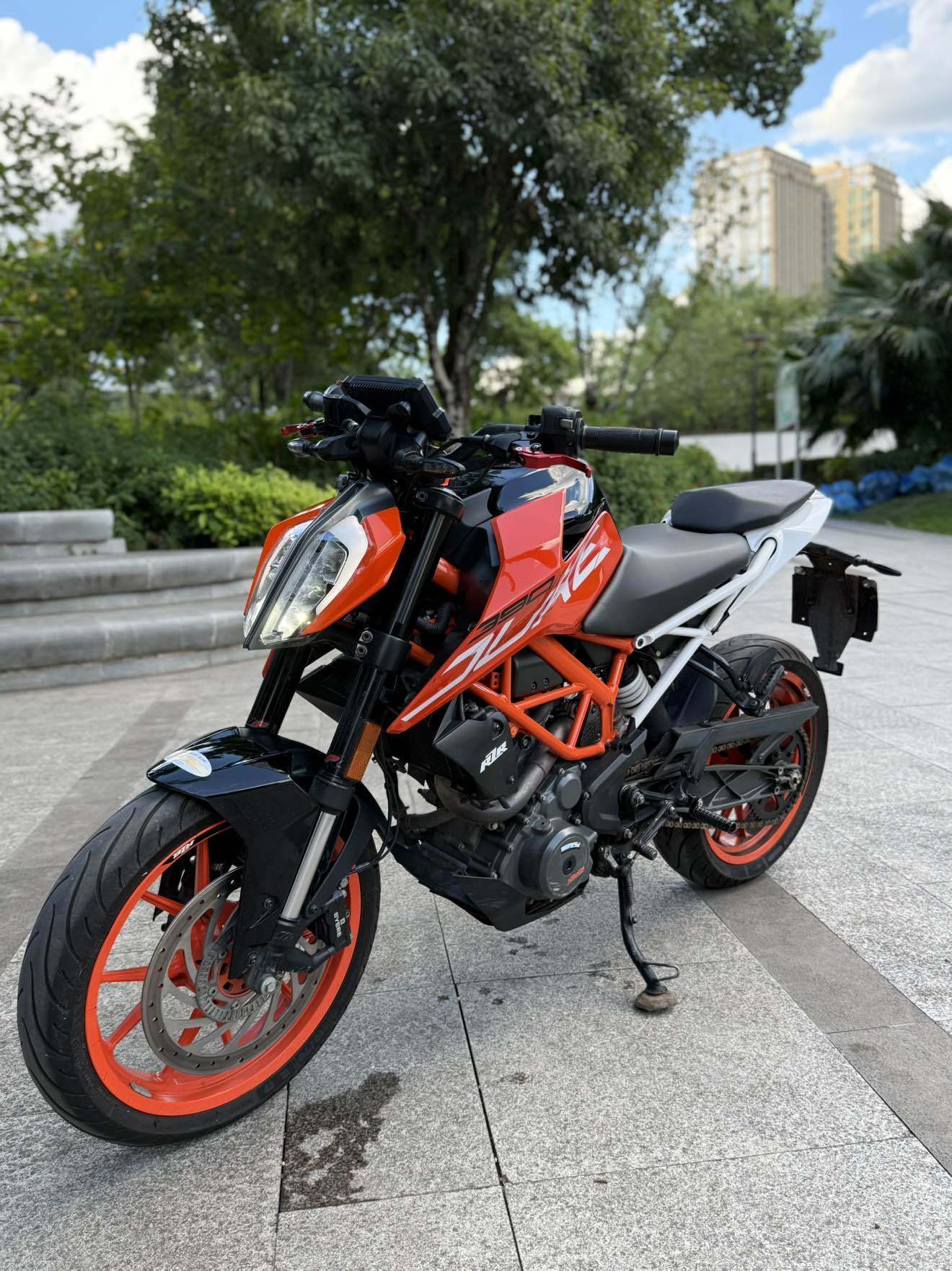 KTMR2R 390 Duke