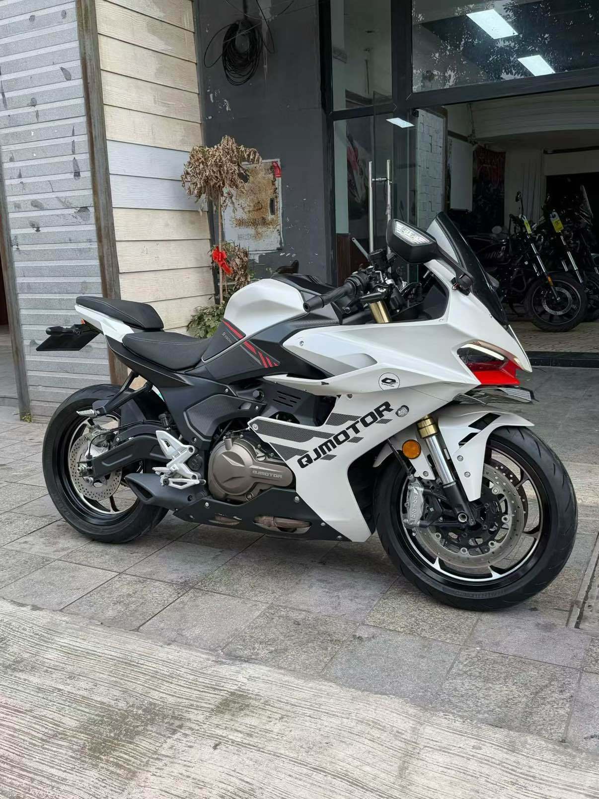QJMOTOR 赛550