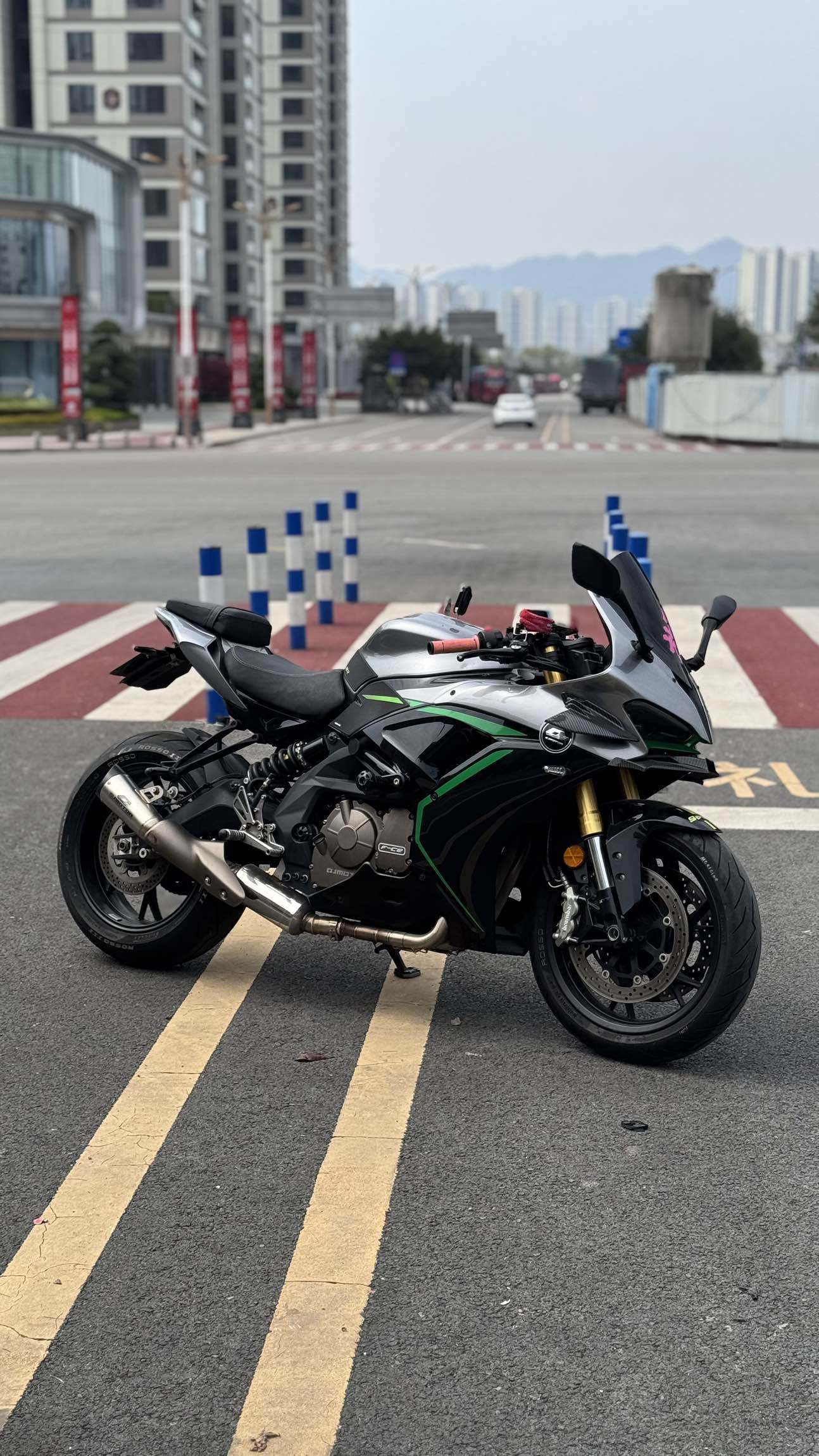 QJMOTOR 赛600
