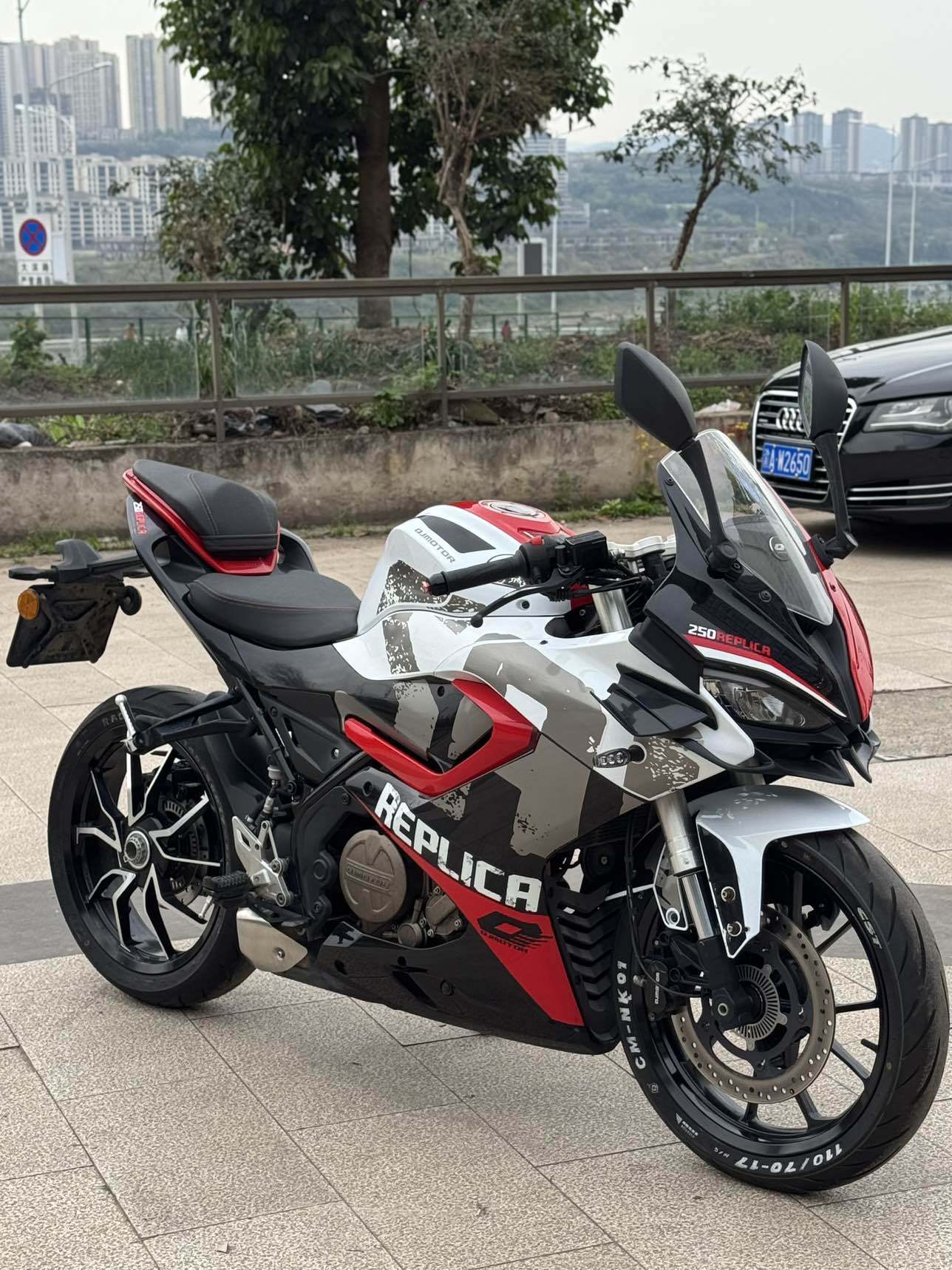 QJMOTOR 赛250