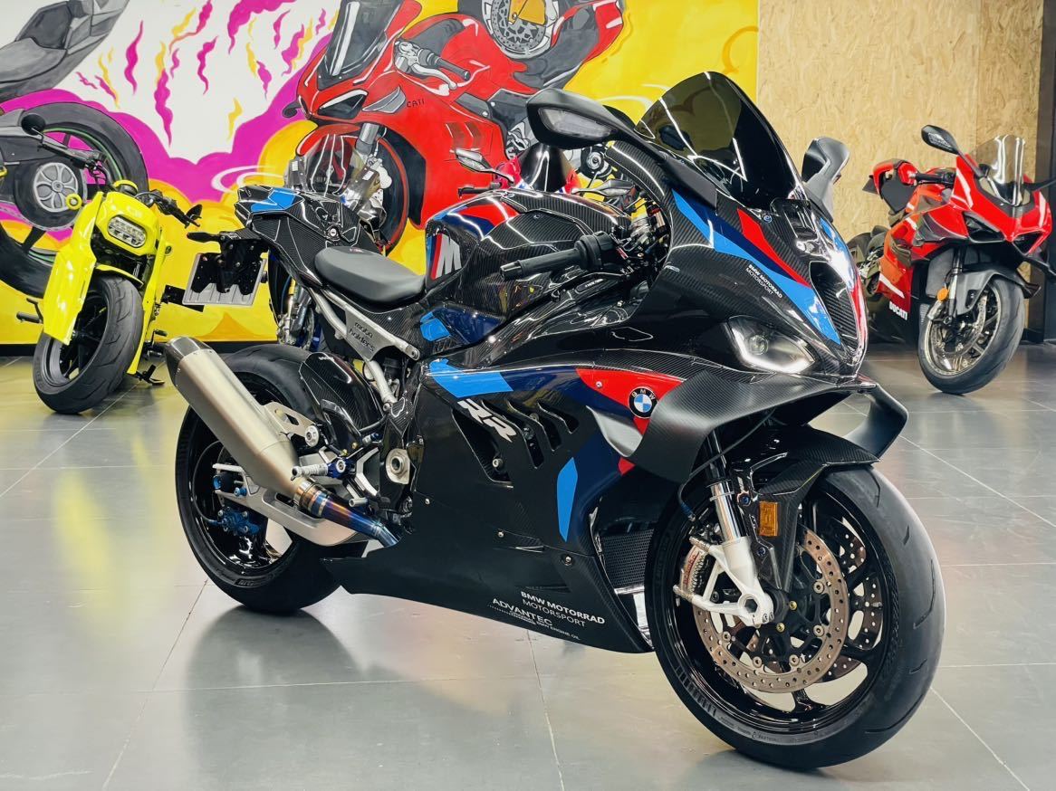 宝马 M 1000 RR
