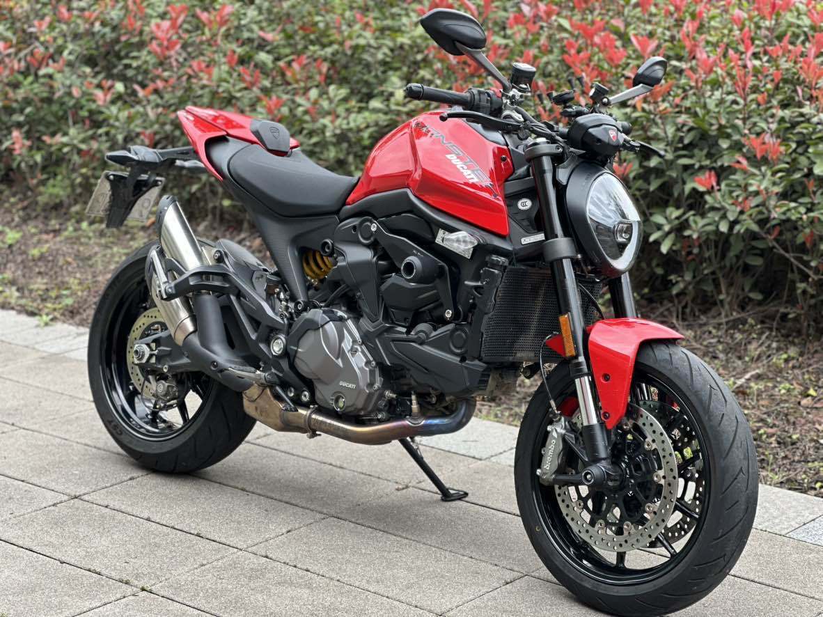 杜卡迪 Monster 950