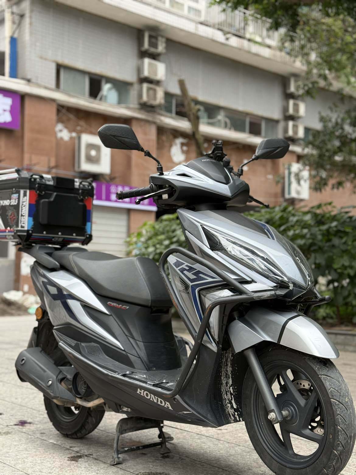 新大洲本田 裂行 RX125Fi