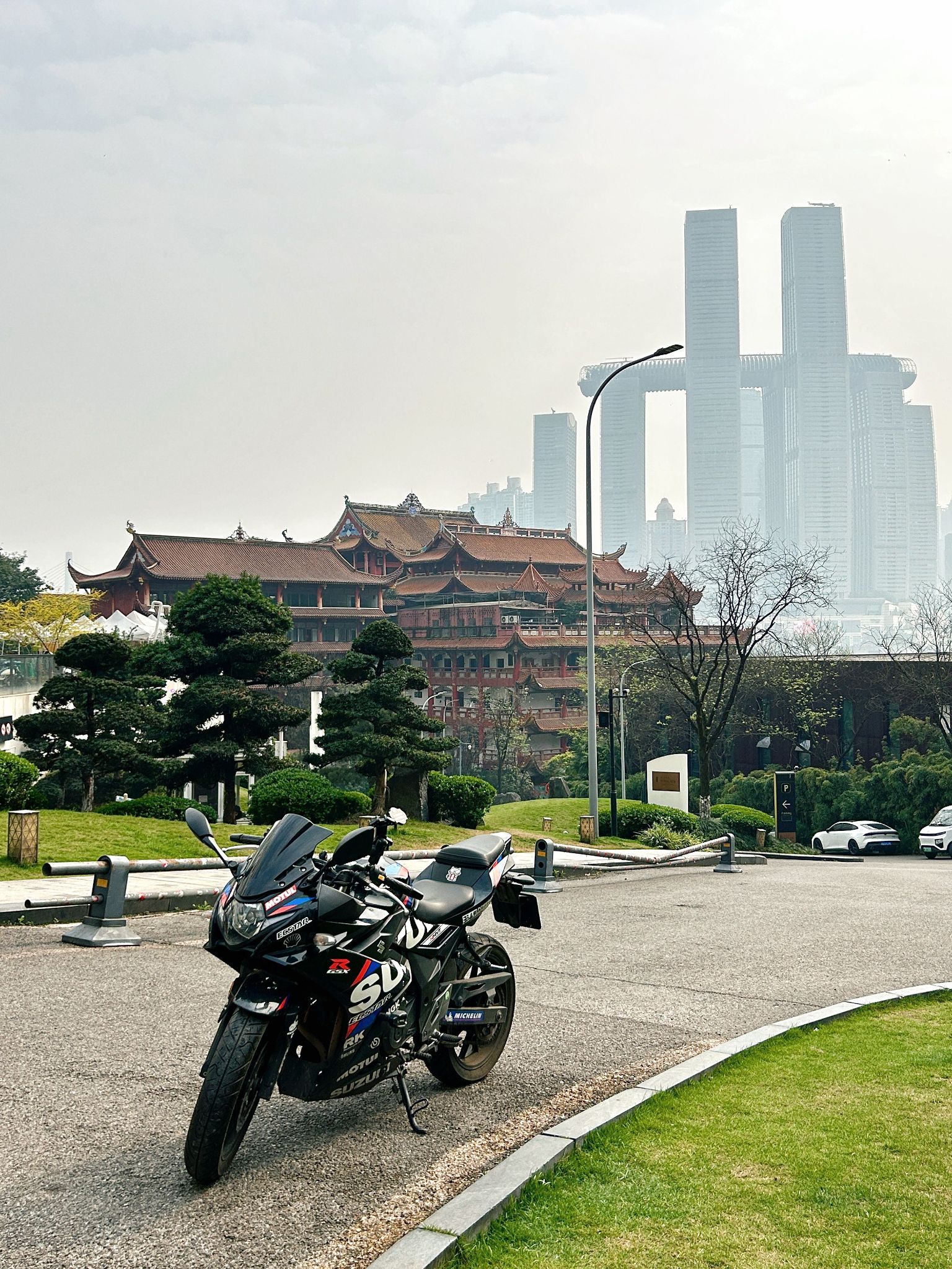 豪爵铃木 GSX250R