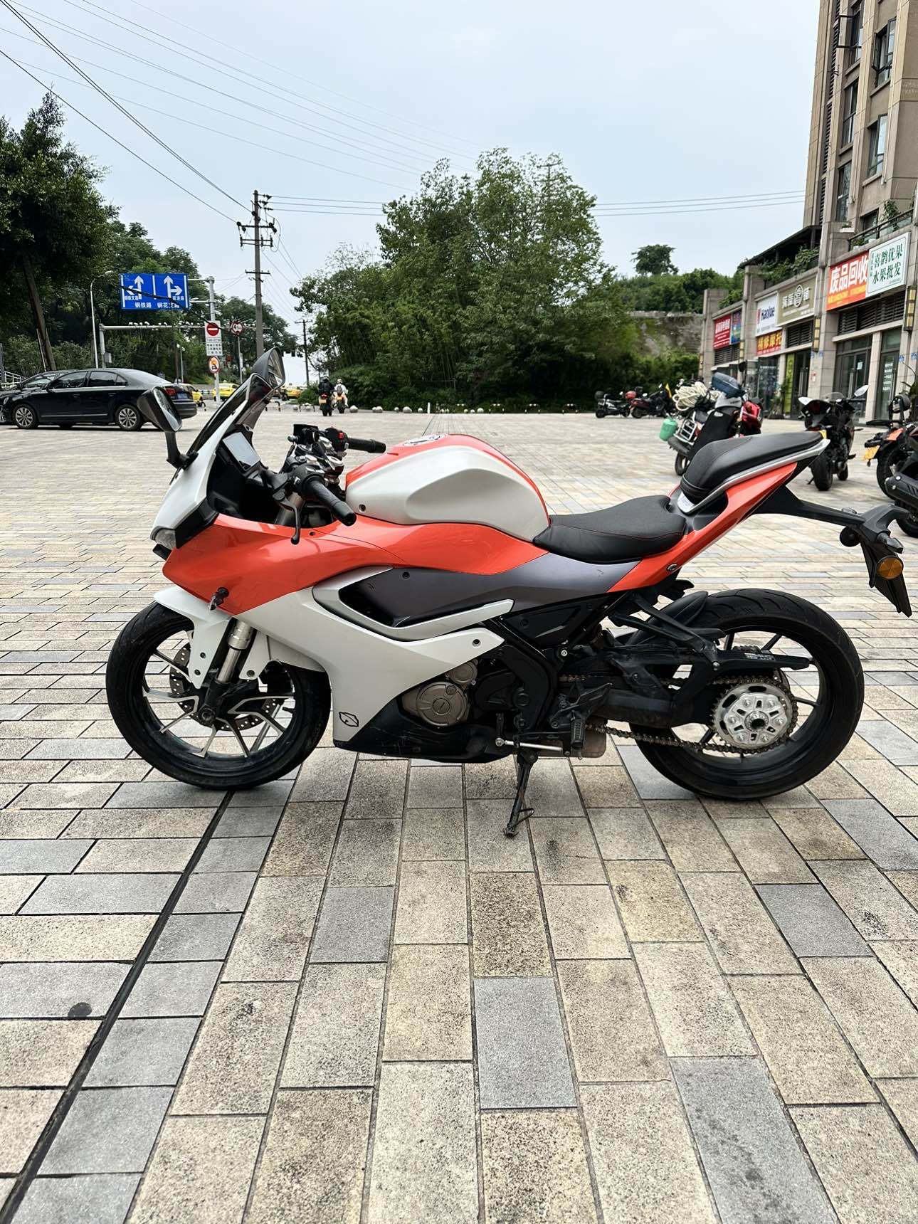 QJMOTOR 赛250