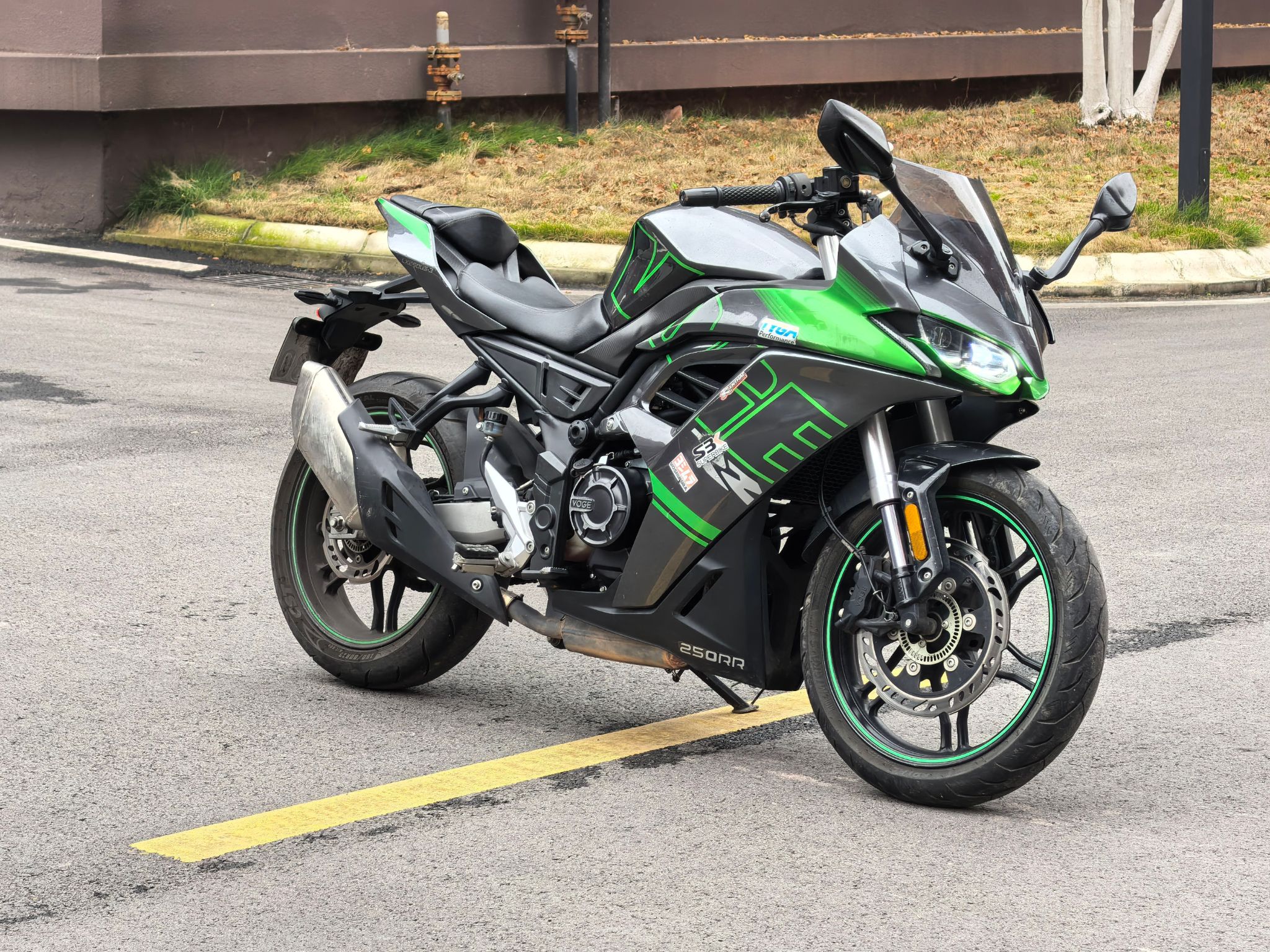 无极 250RR
