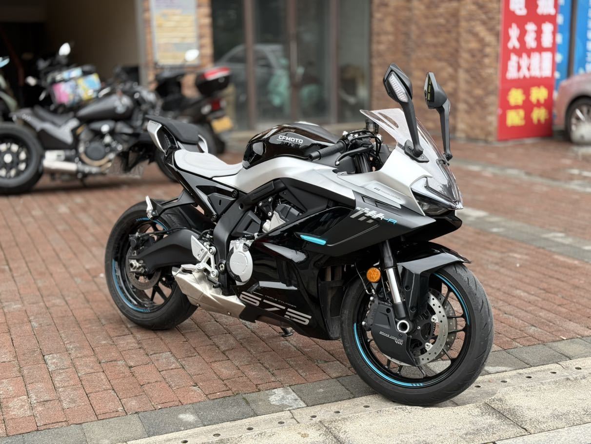 春风 675SR