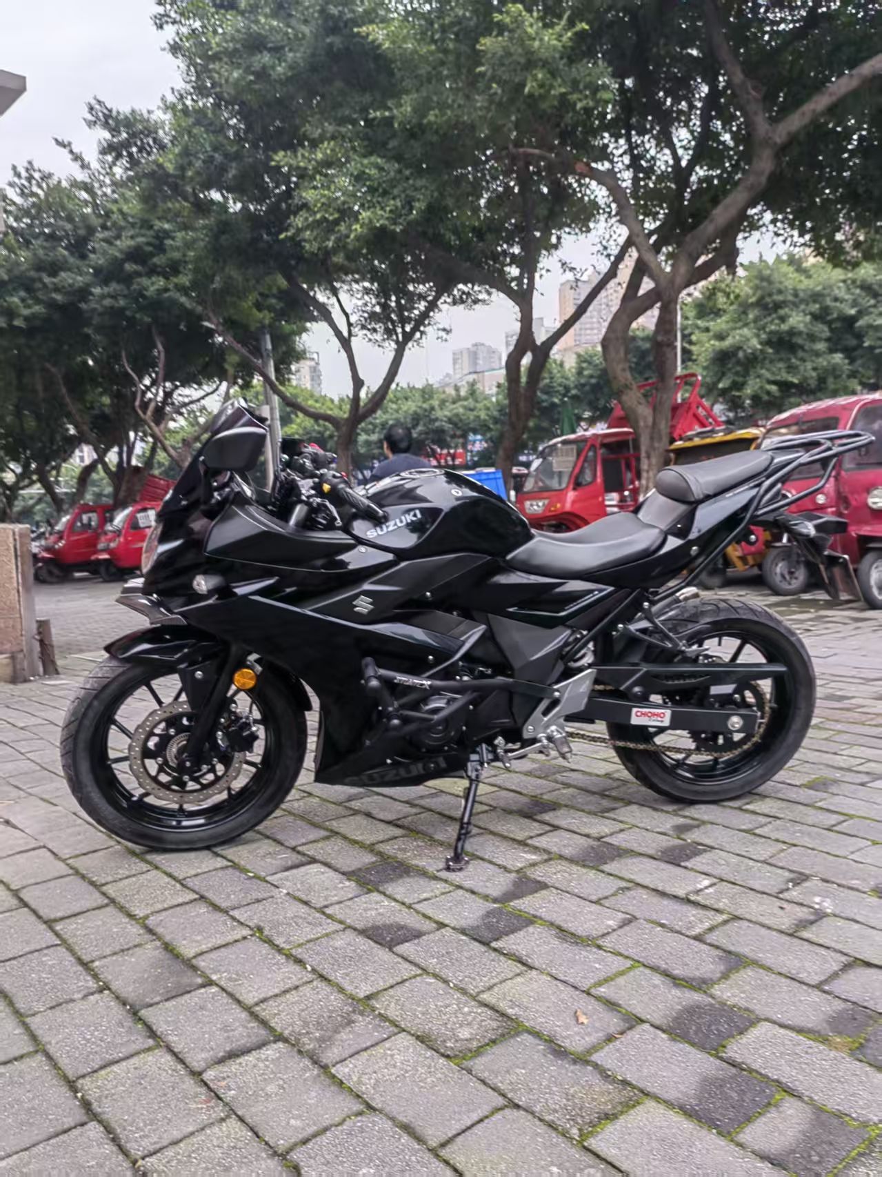豪爵铃木 GSX250R