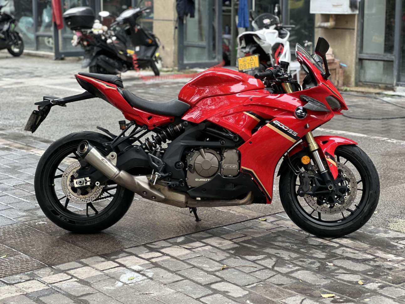 QJMOTOR 赛600