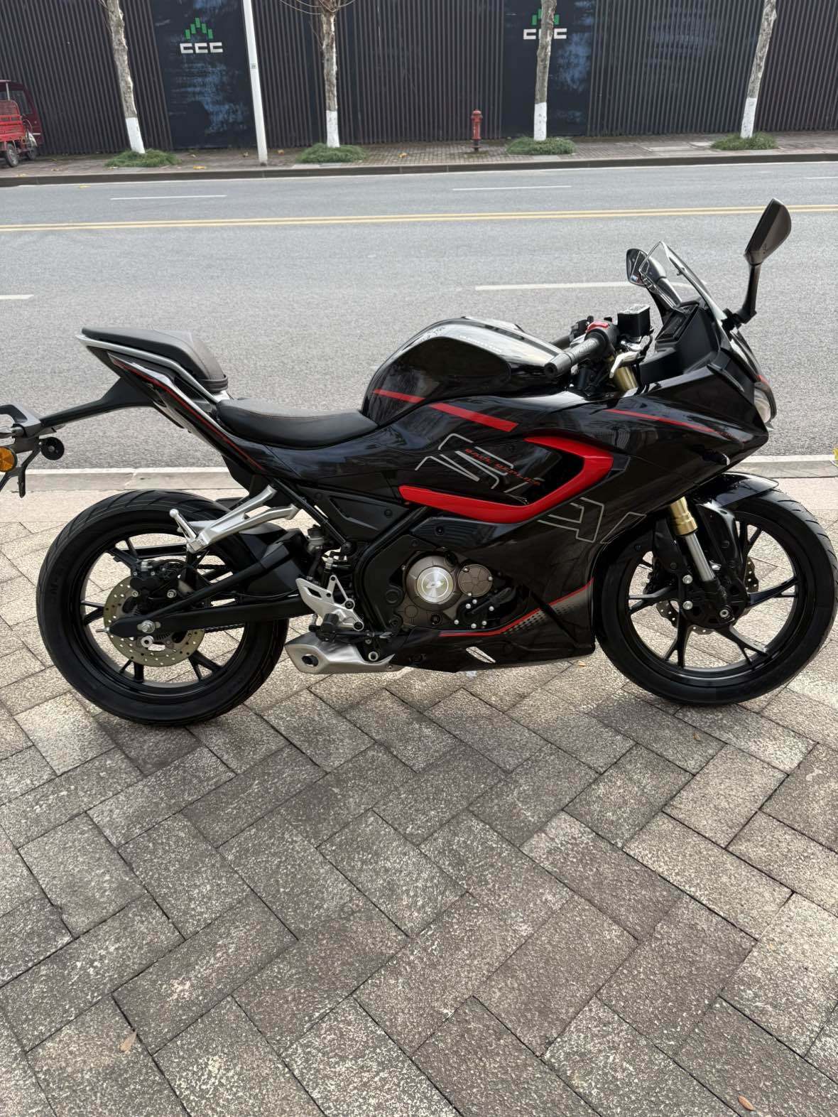 QJMOTOR 赛150