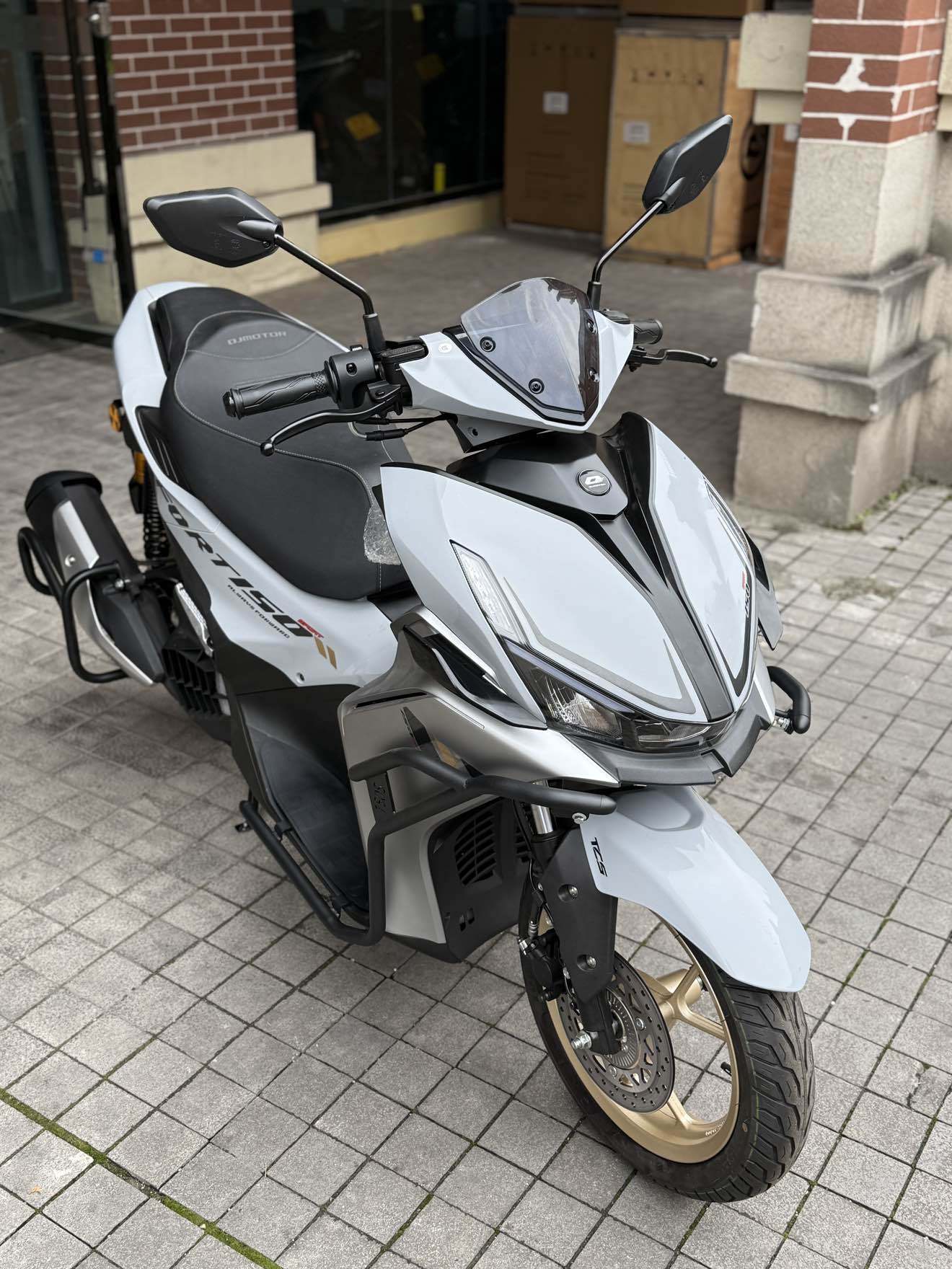QJMOTOR 鸿150S