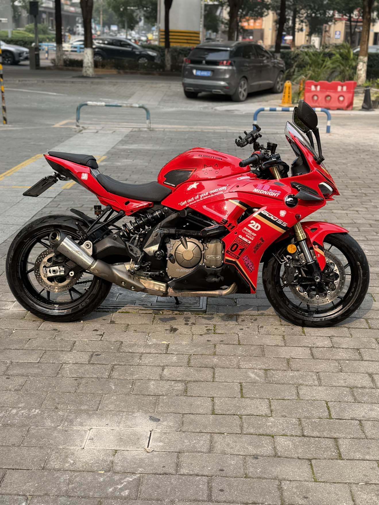 QJMOTOR 赛600