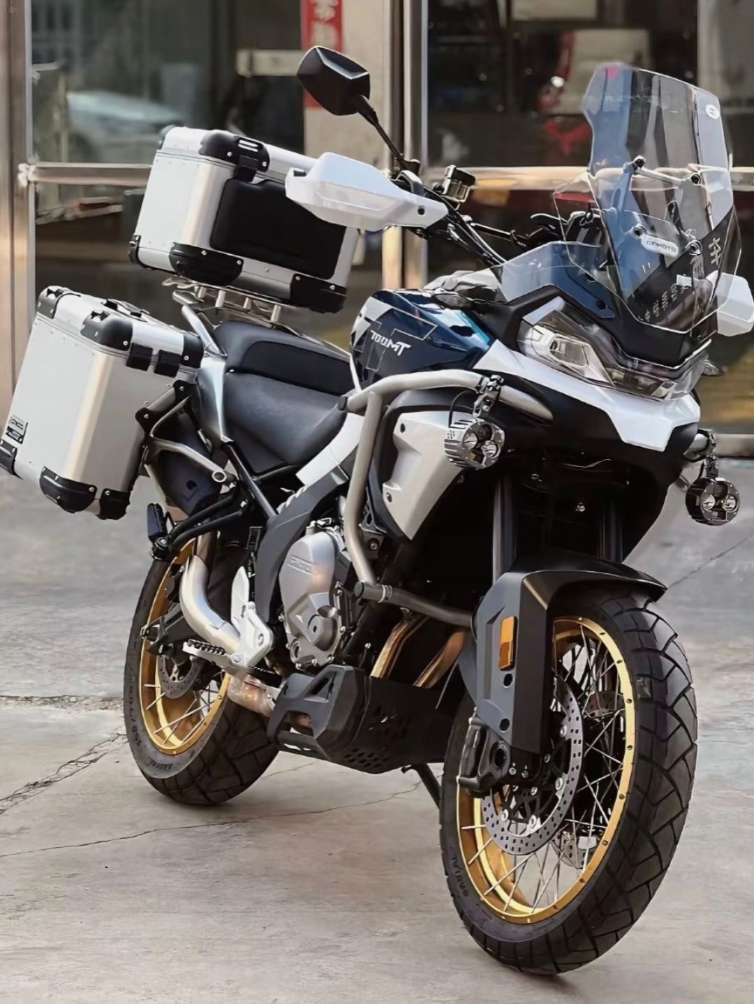 春风 700MT