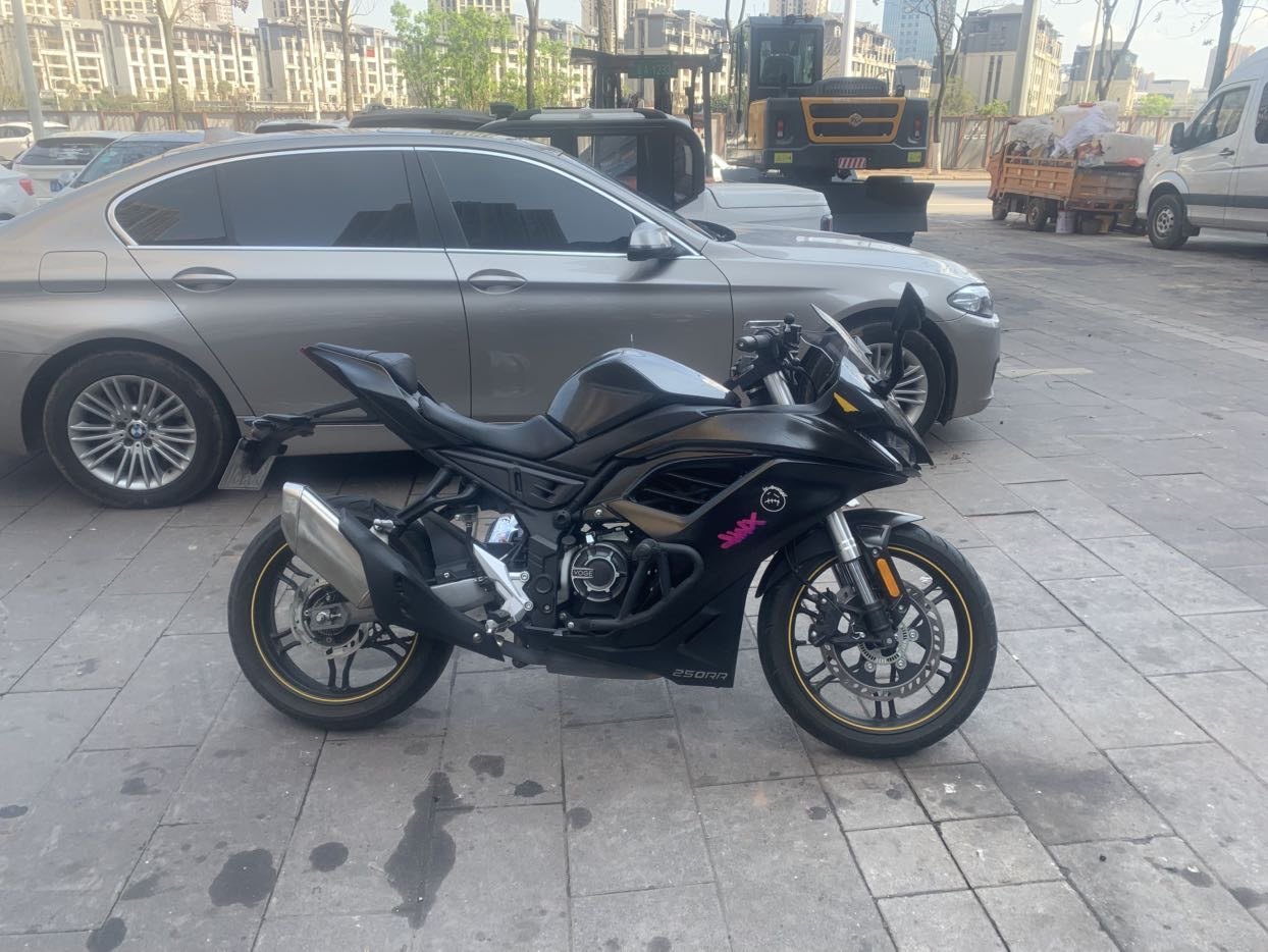 无极 250RR