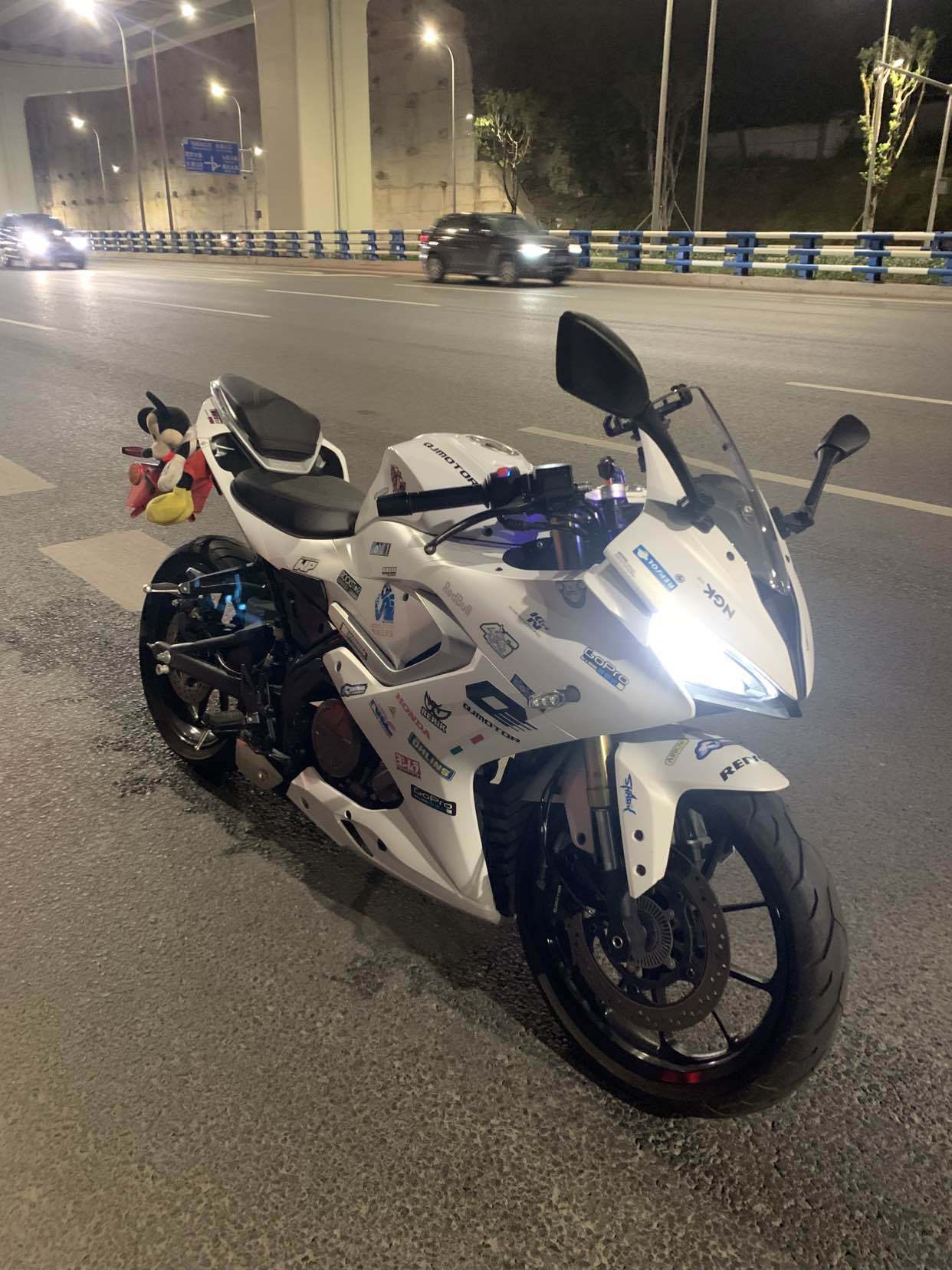 QJMOTOR 赛250
