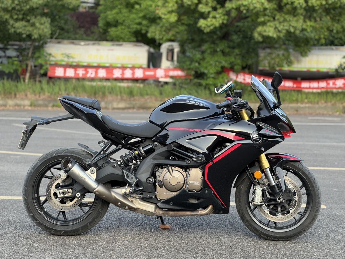 QJMOTOR 赛600